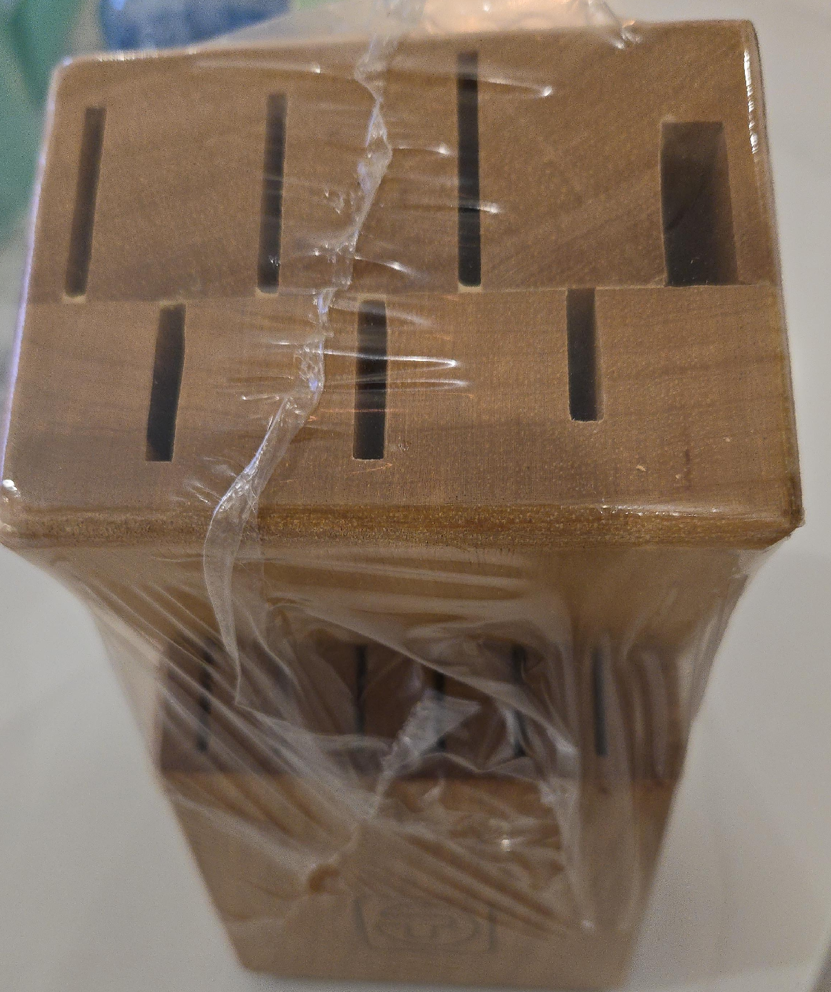Wooden Knife Block - New in Packaging image indicator(1)