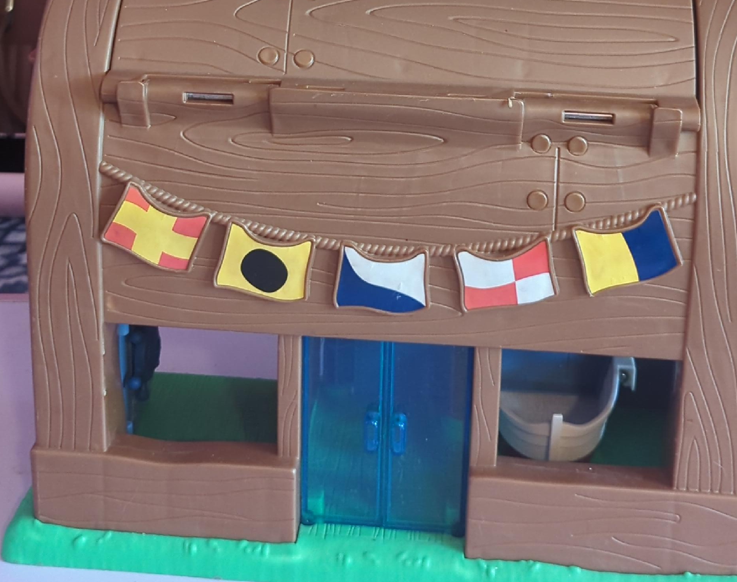 Spongebob Krusty Krab Playset thumbnail