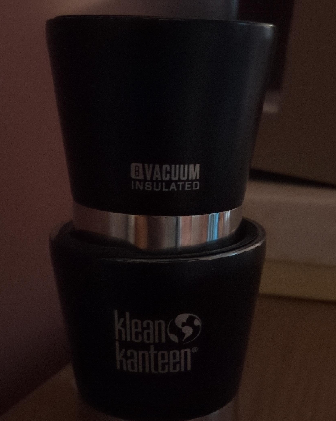 Pair of Black KLEAN KANTEEN Vacuum Insulated tumblers with lids