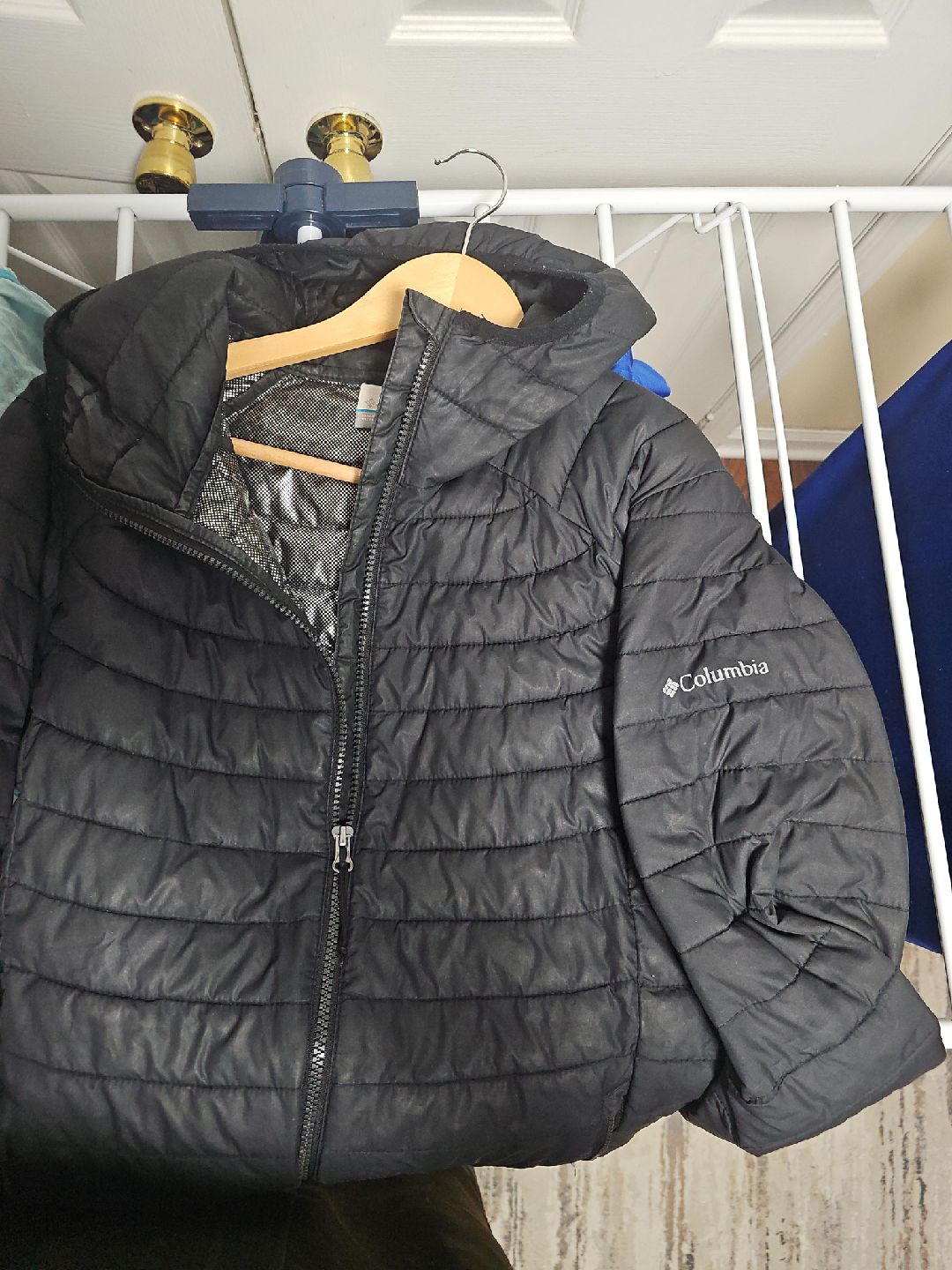 Columbia Women's Silver Falls Hooded Jacket - Size L thumbnail