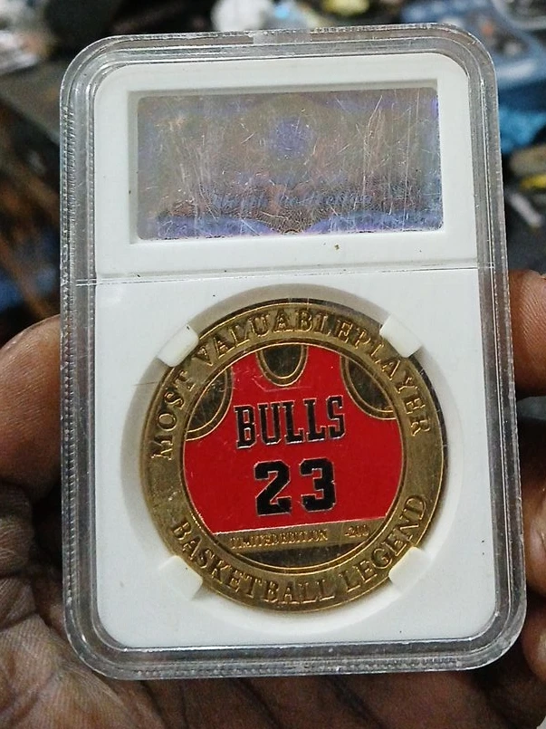Michael Jordan Bulls MVP Basketball Legend Coin thumbnail