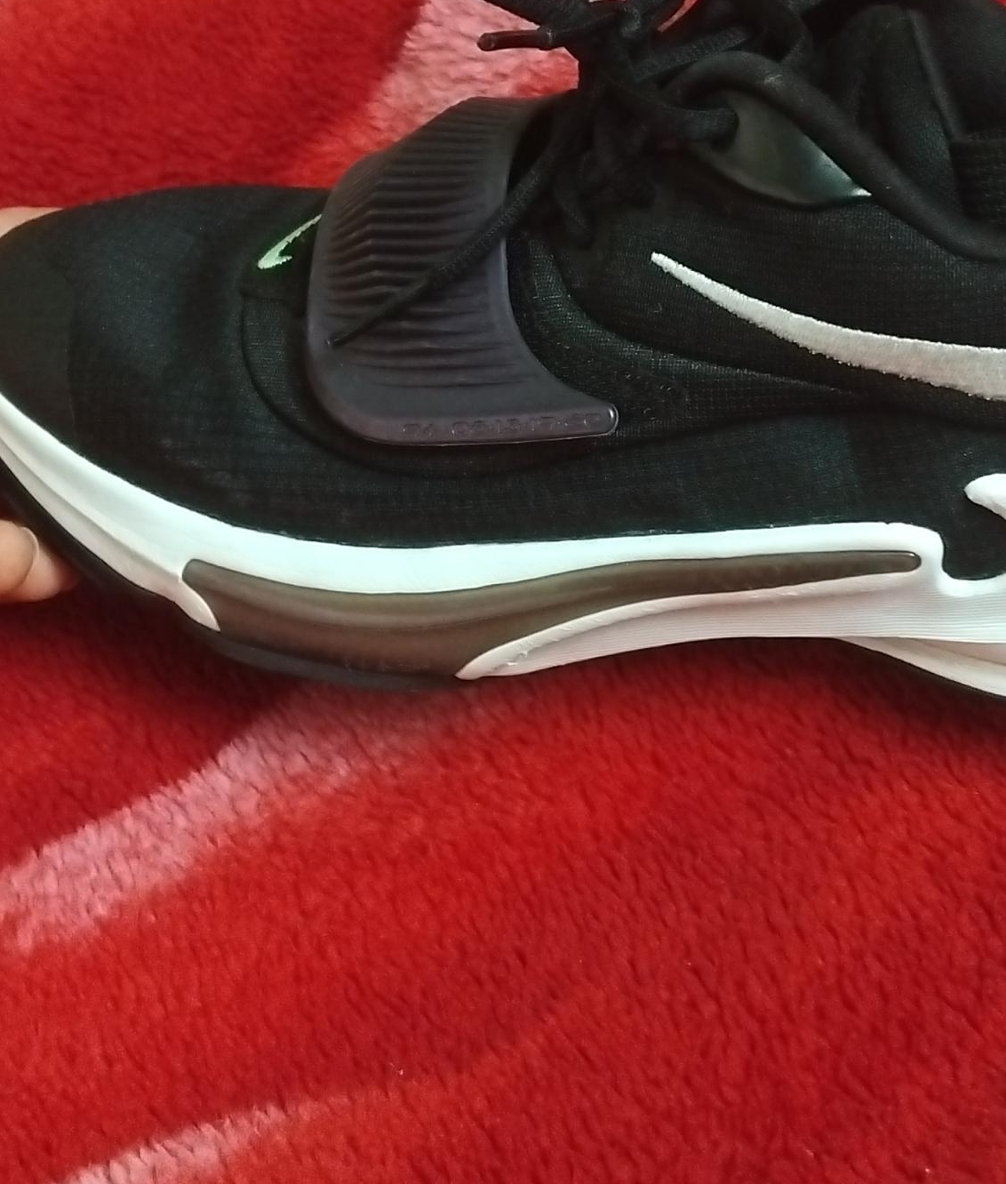Size 7y nike zoom freak 4 balck&Purple with velcro Strap thumbnail
