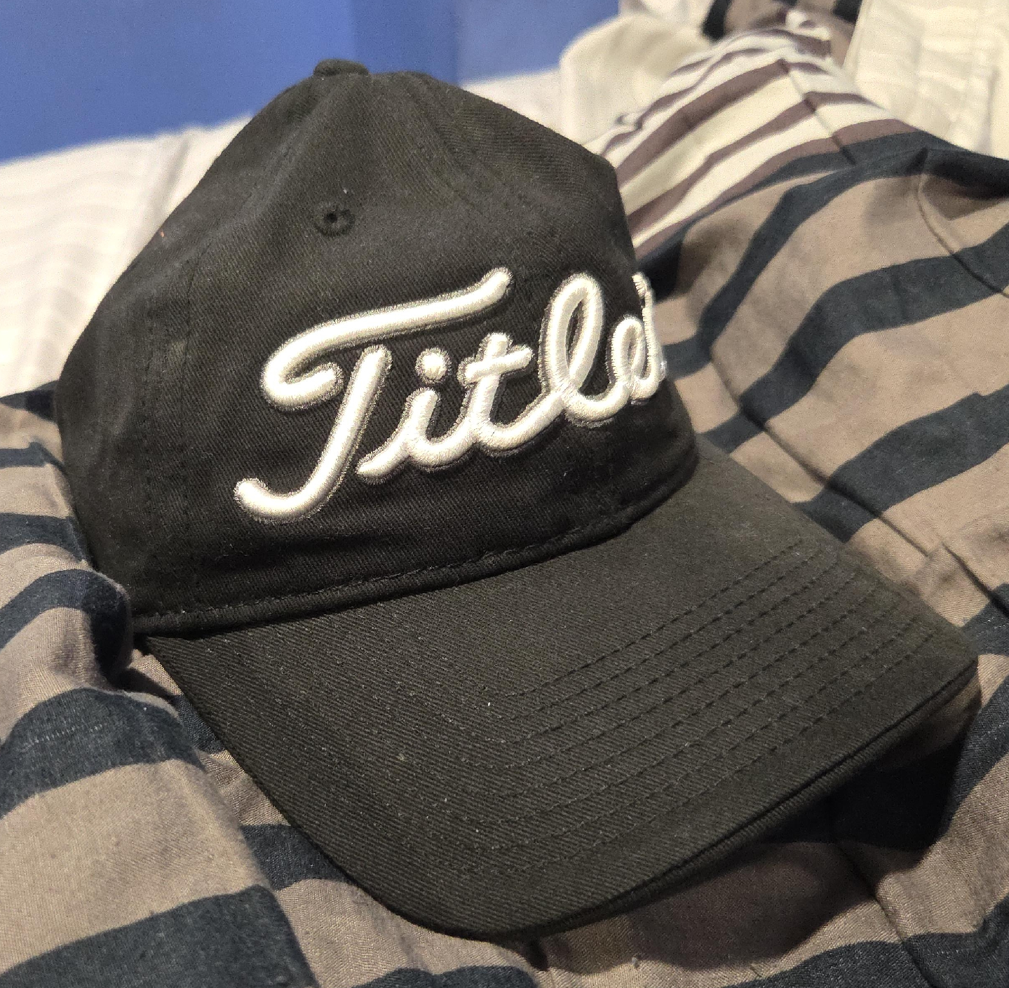 Titleist Black Golf Hat thumbnail