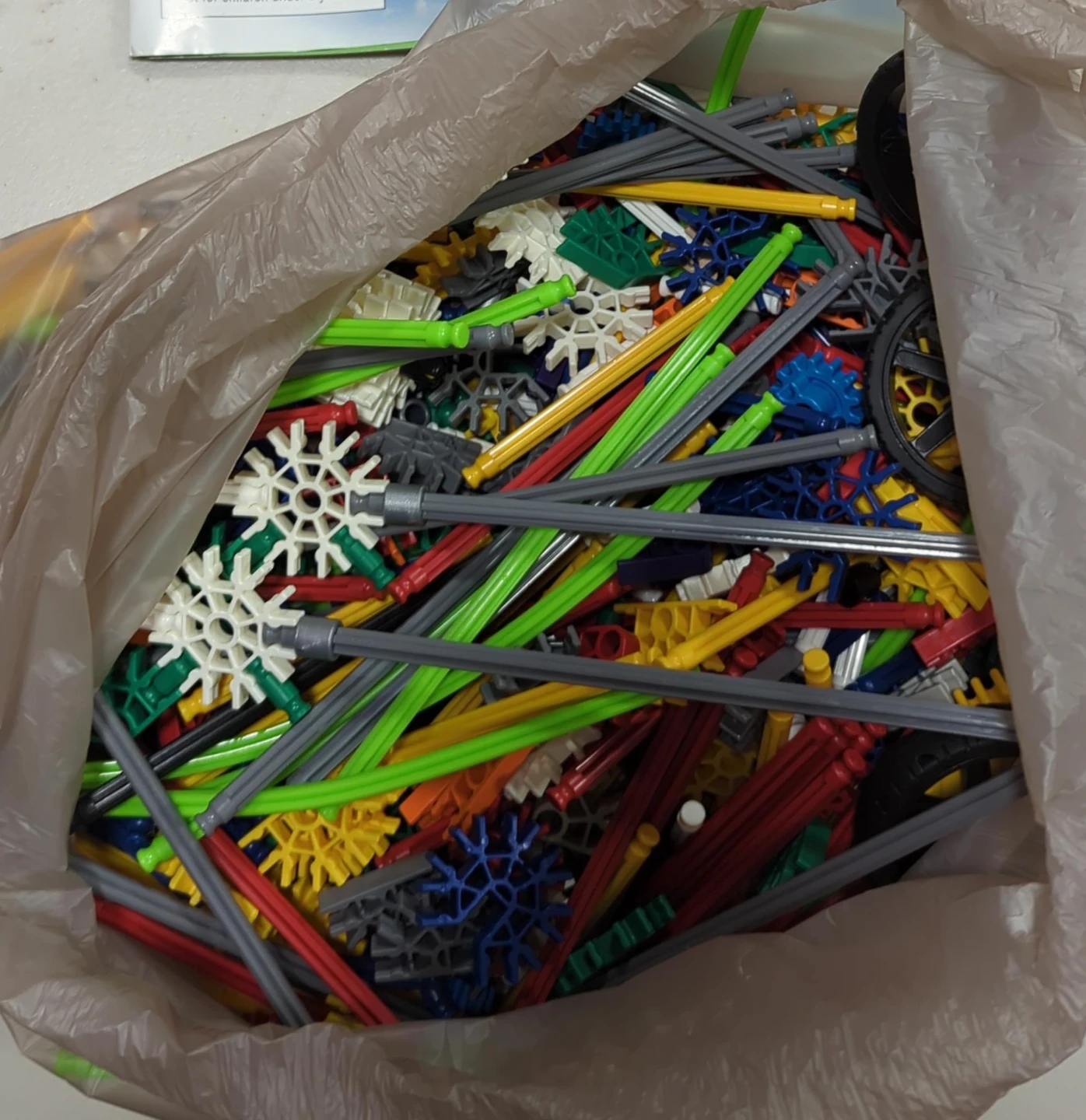 K'NEX Building Toys (missing pieces) image indicator(1)