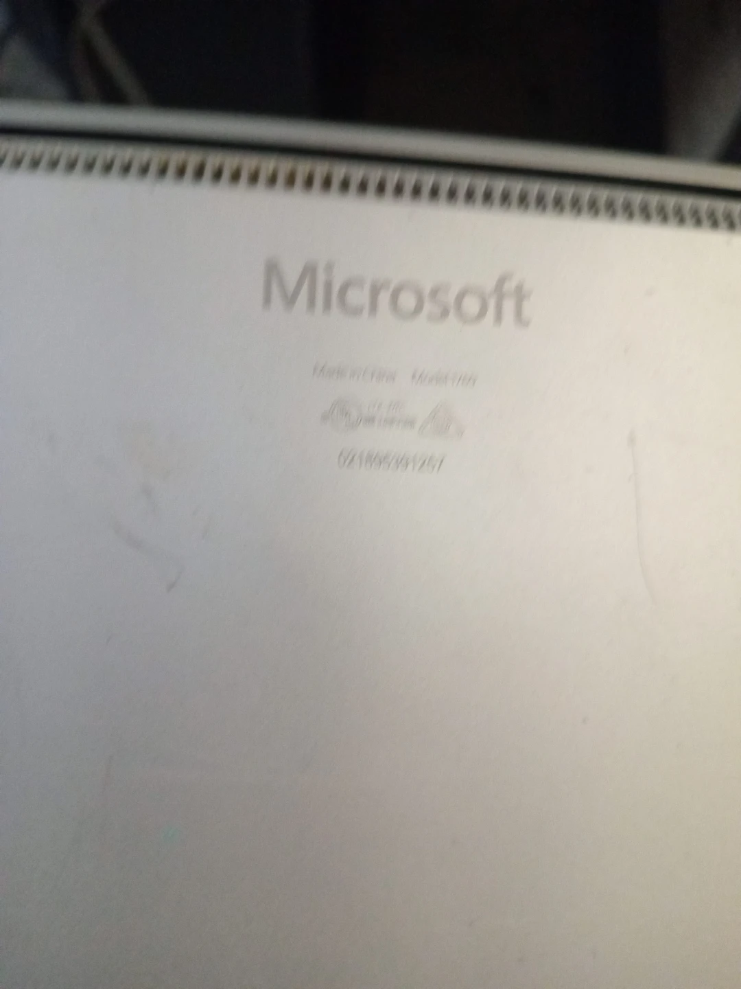 Microsoft Surface Laptop 1769 image indicator(1)