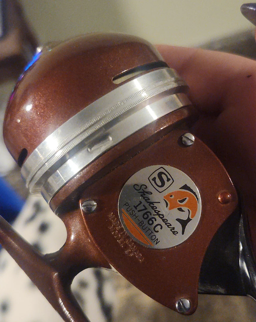 Shakespeare 1766C Push-Button Fishing Reel