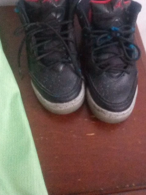 Black Sneakers image indicator(1)