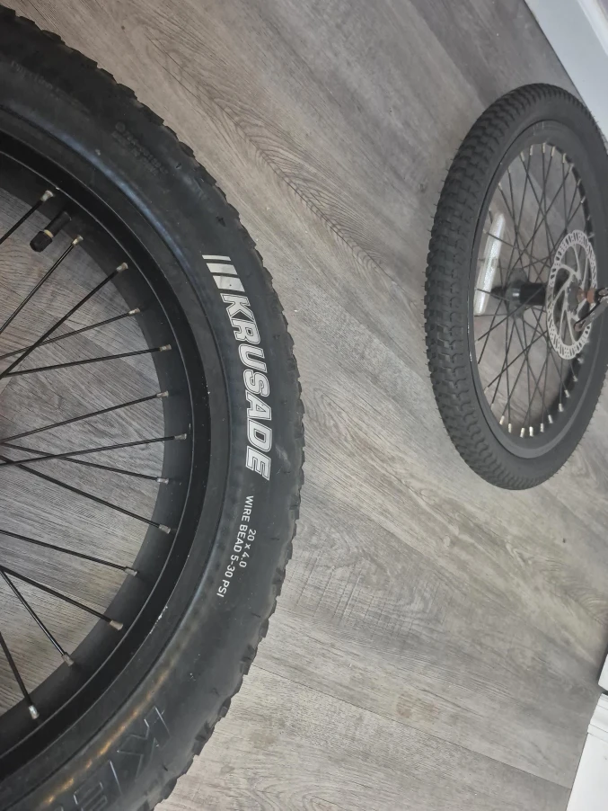 Krusade 20 x 4.0 Bike Tire