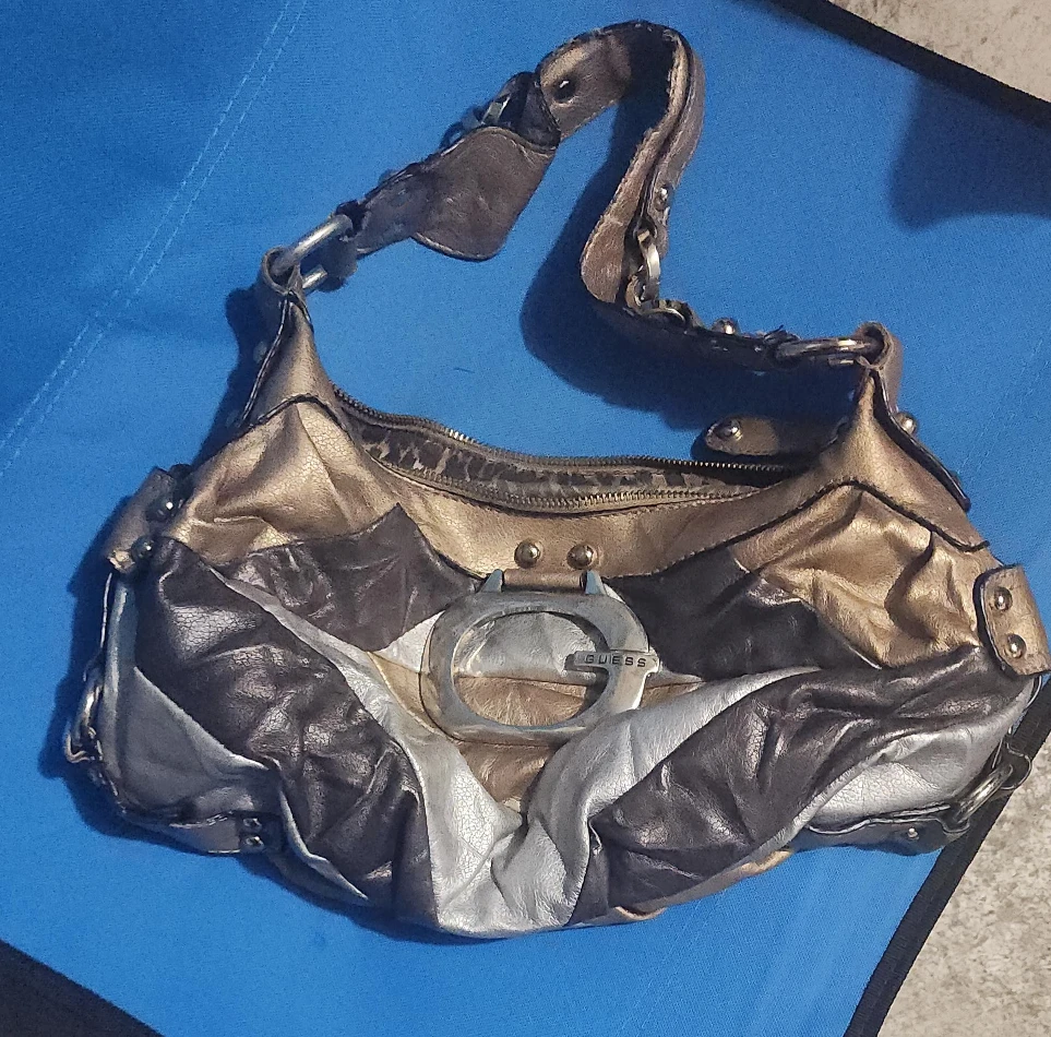 Guess Shoulder Bag