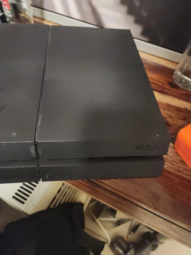 PlayStation 4 (PS4) Console