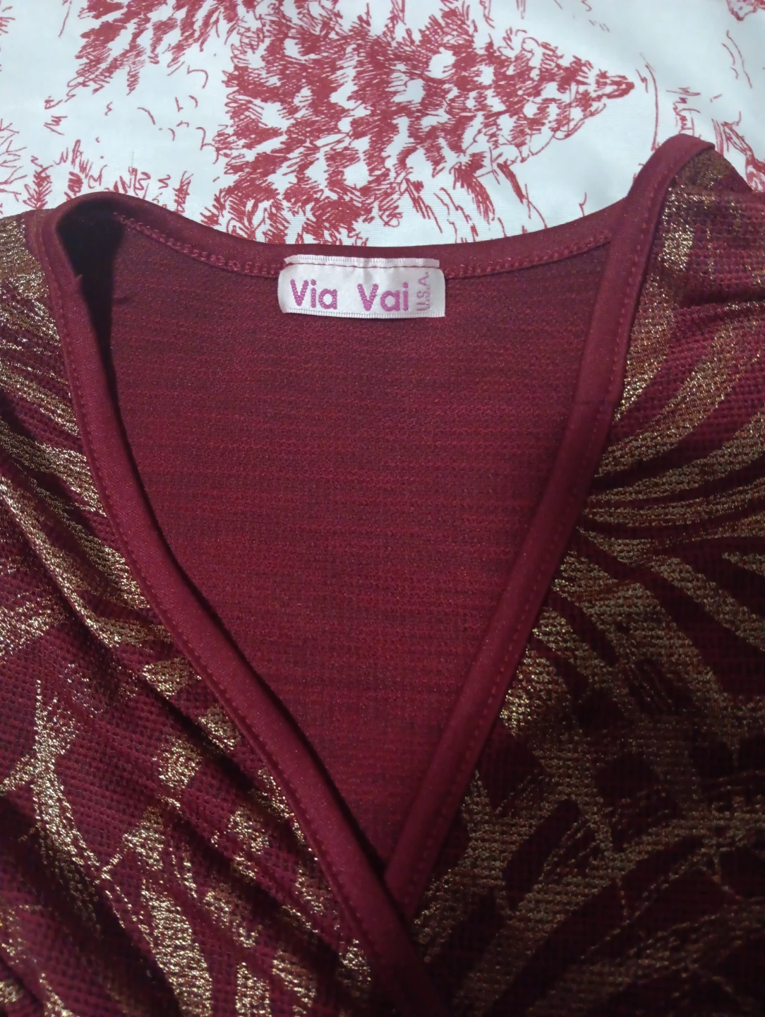 Via Vai Burgundy & Gold Top
