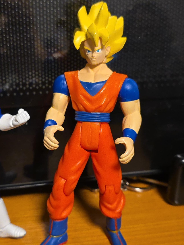 Dragon Ball Z Goku Action Figure