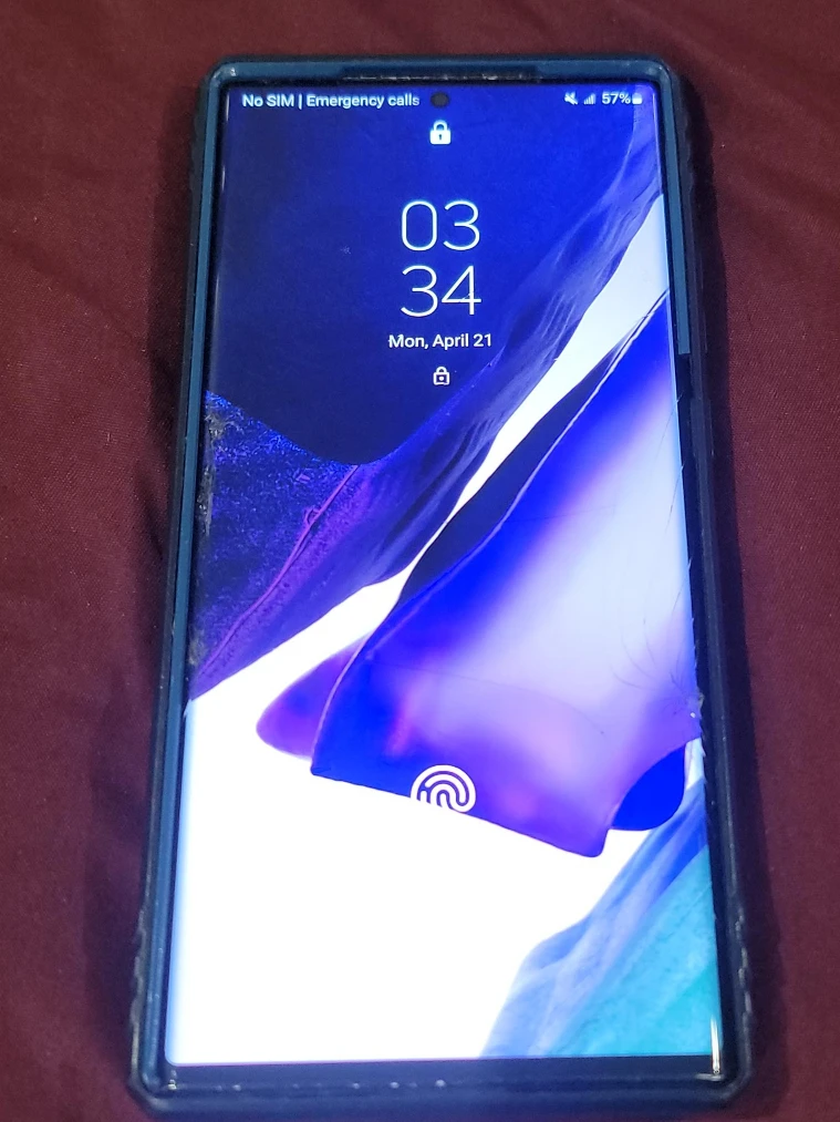 Samsung phone with cracked screen