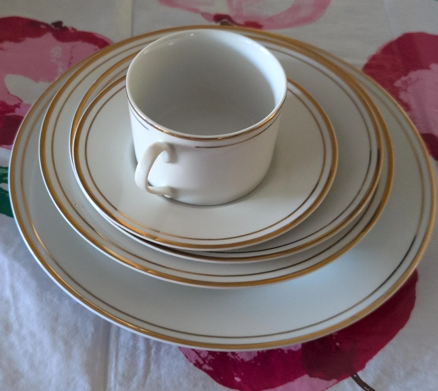 White & Gold Trimmed Dinnerware Set