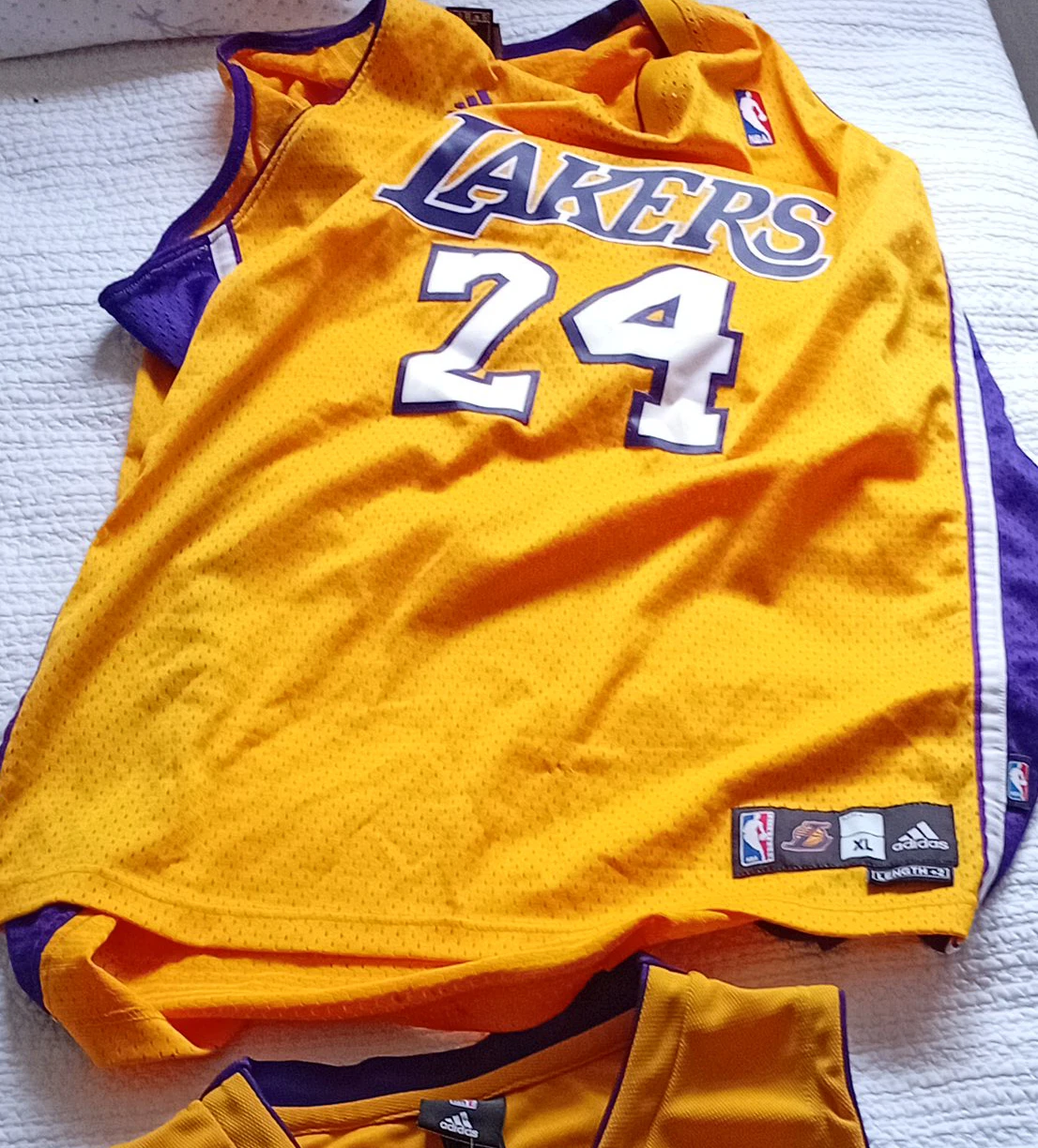 Adidas Lakers #24 Jersey - Size XL thumbnail