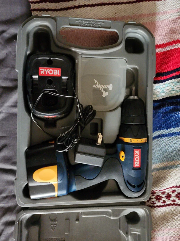 Ryobi 7.2V Cordless Drill Kit