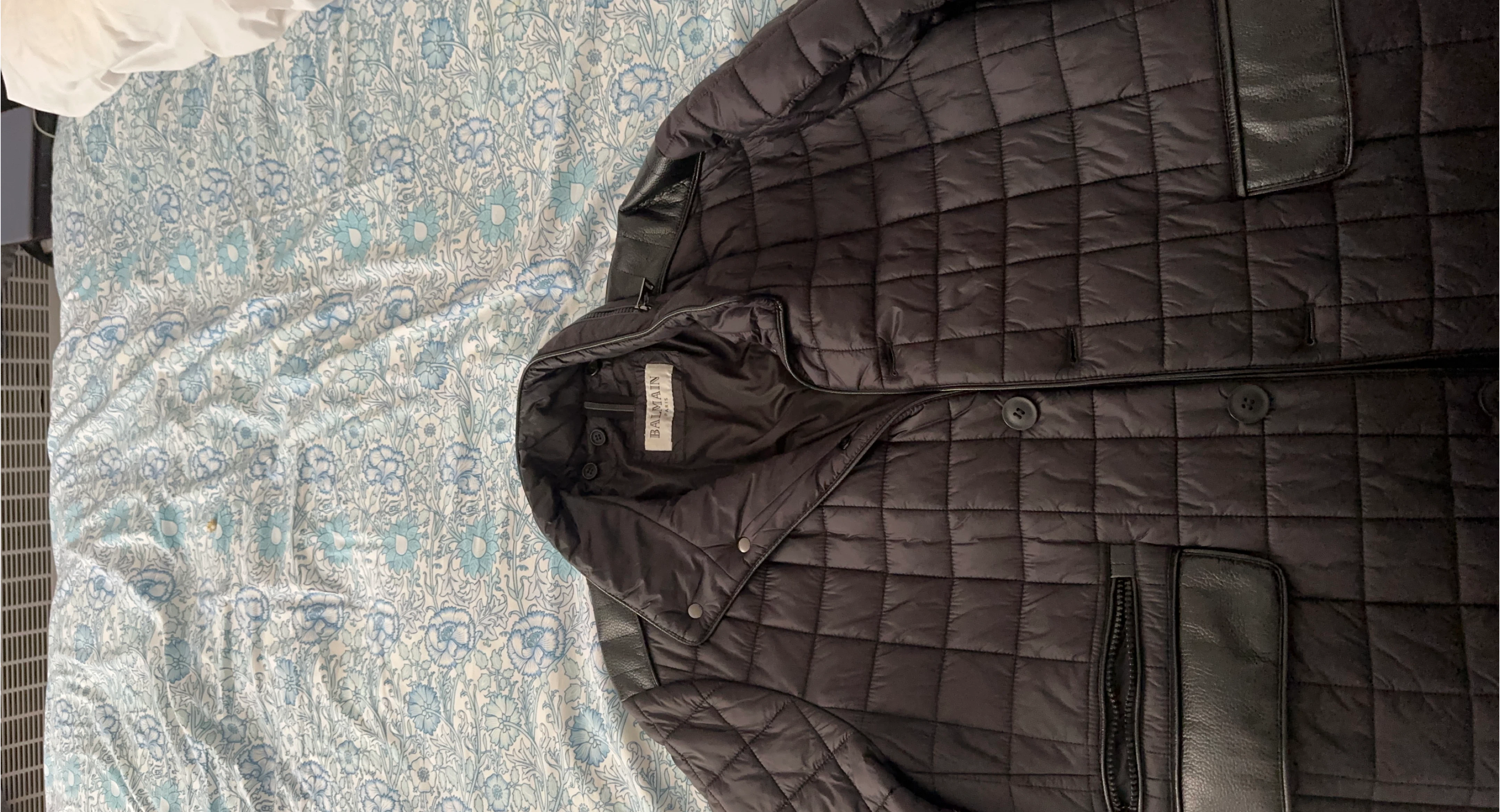 Vintage Balmain Black Quilted Jacket image indicator(2)