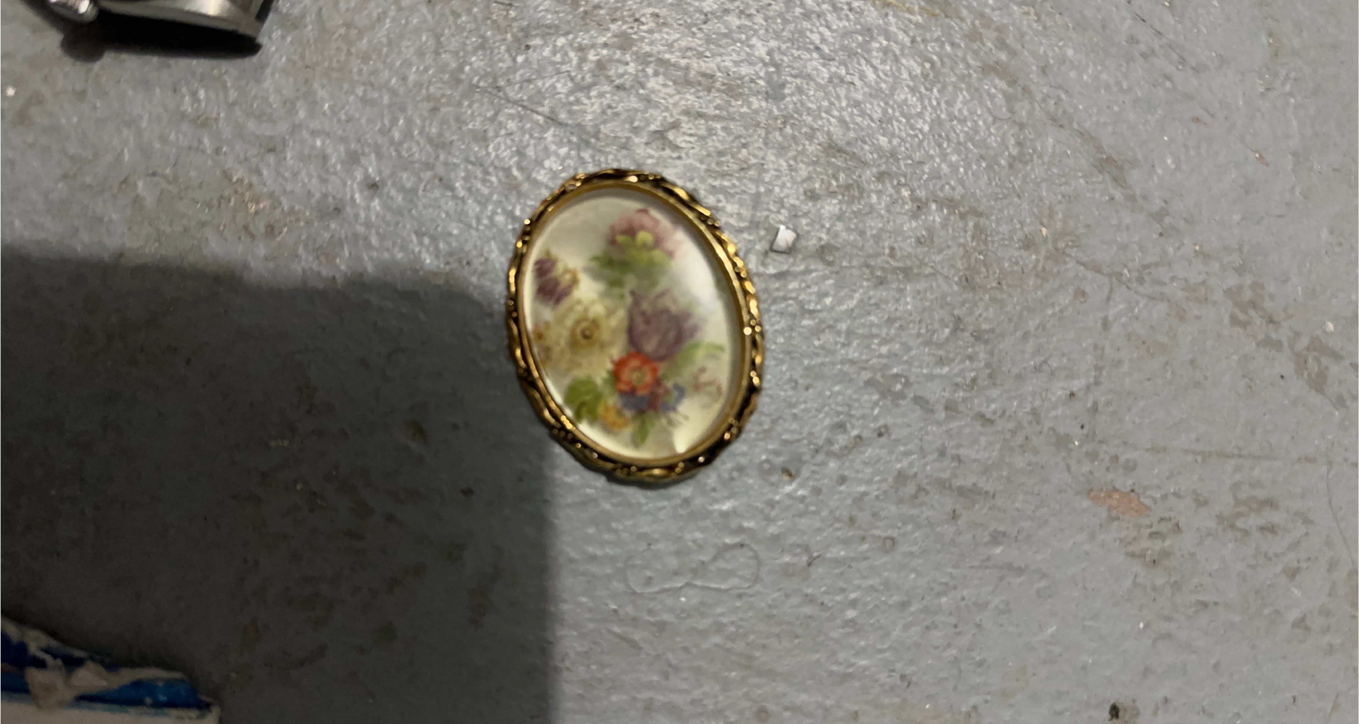 Vintage Floral Oval Brooch