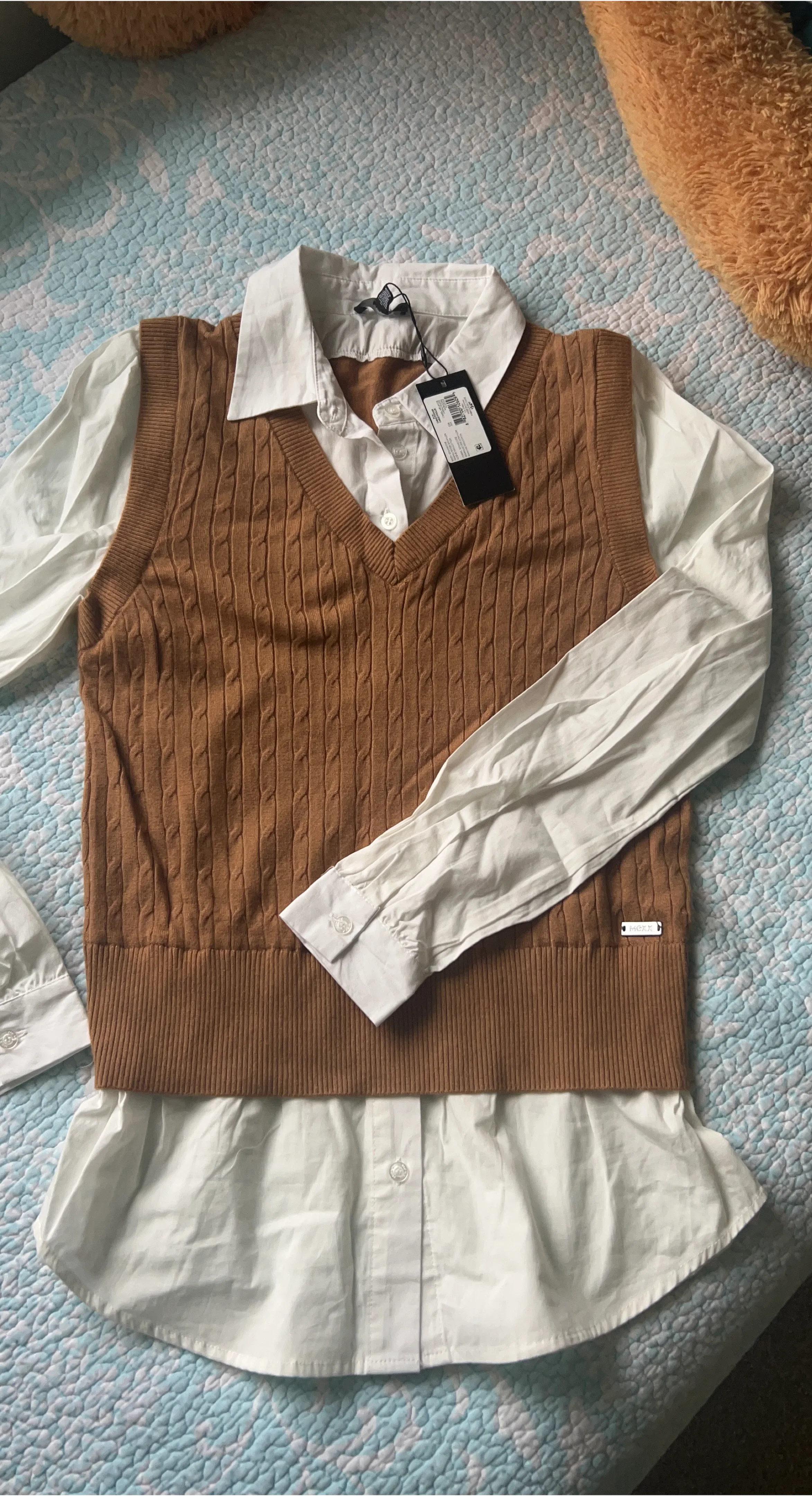 RW&CO Brown Cable Knit Sweater Vest - Size S