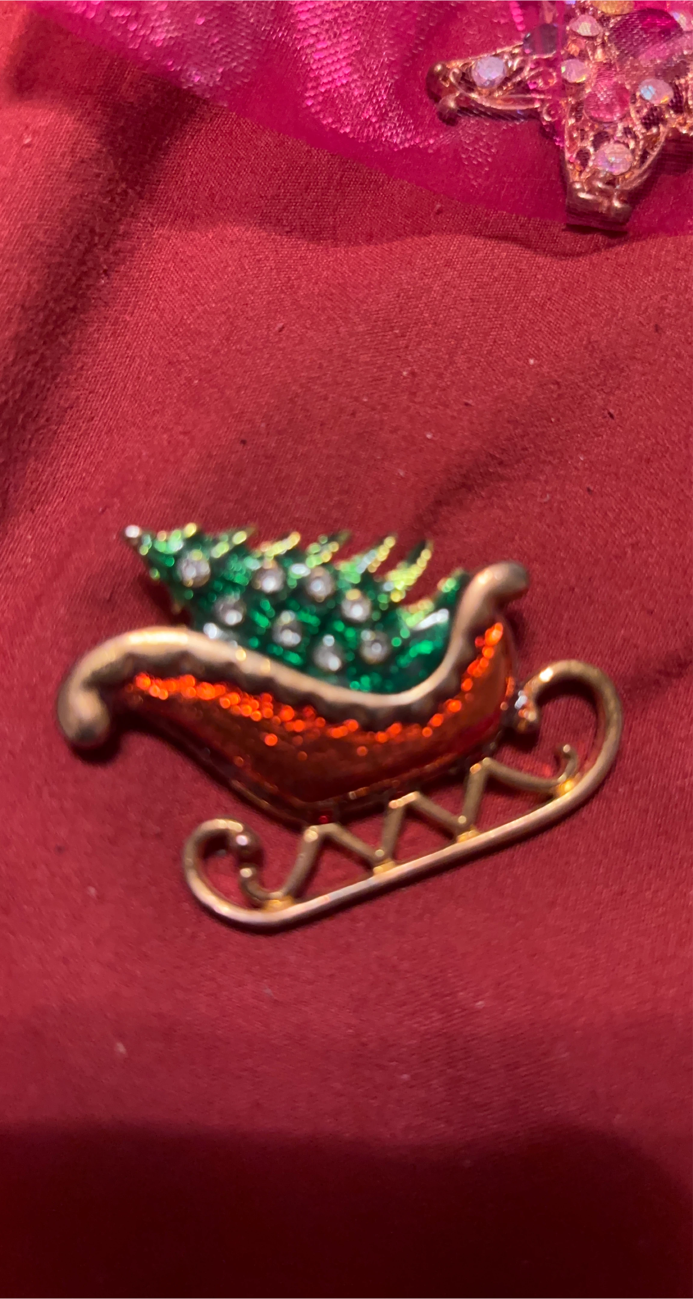 Christmas Tree Sleigh Pin thumbnail