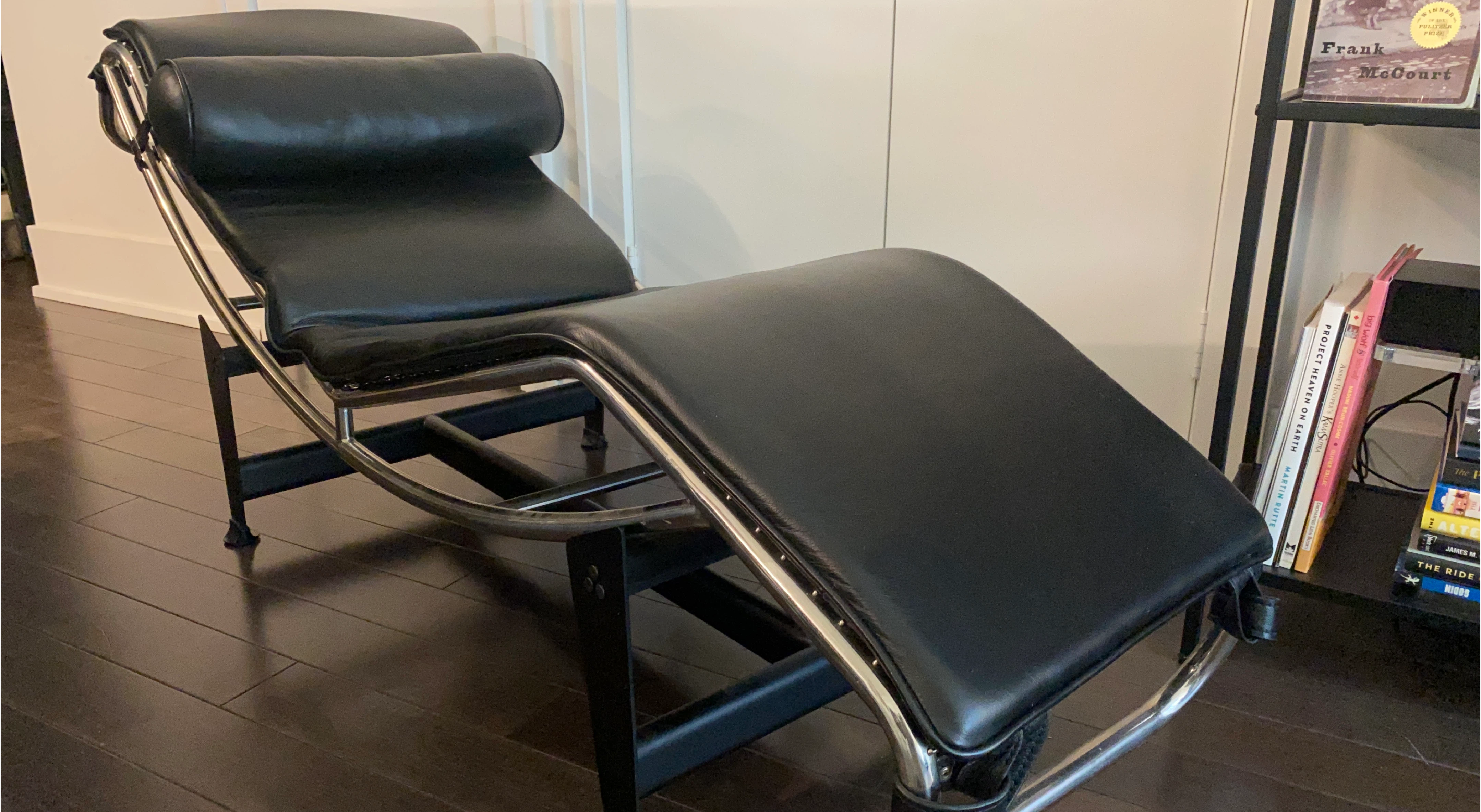 Le Corbusier Chaise Lounge Chair - Black image indicator(4)