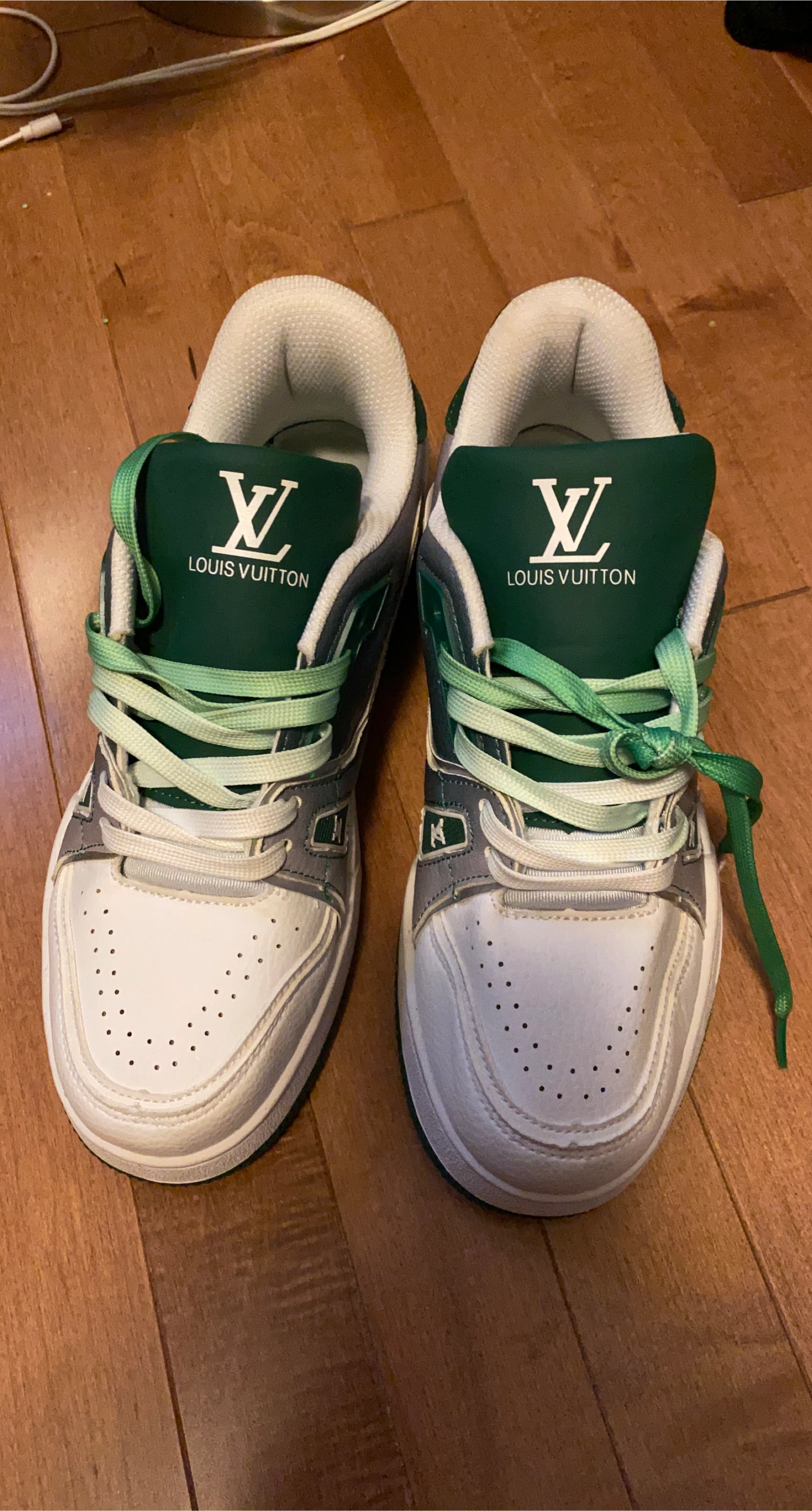 Louis Vuitton Trainer Sneaker thumbnail
