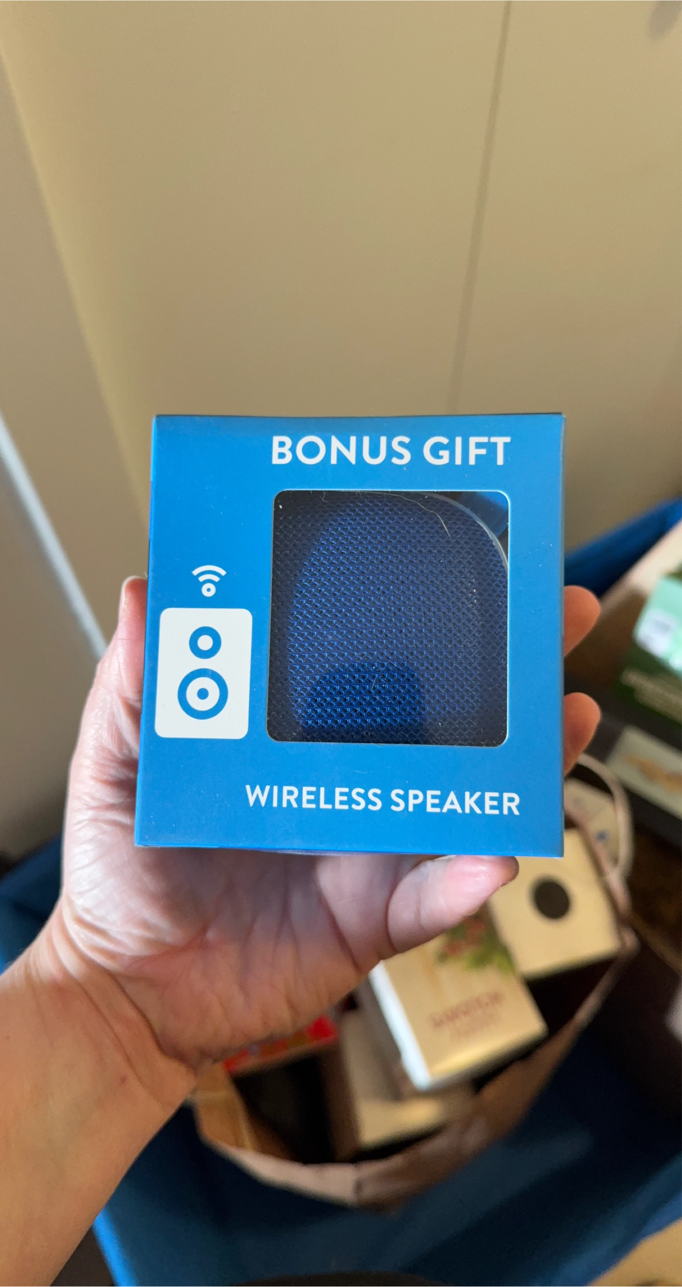 Bonus Gift Wireless Speaker - New! thumbnail