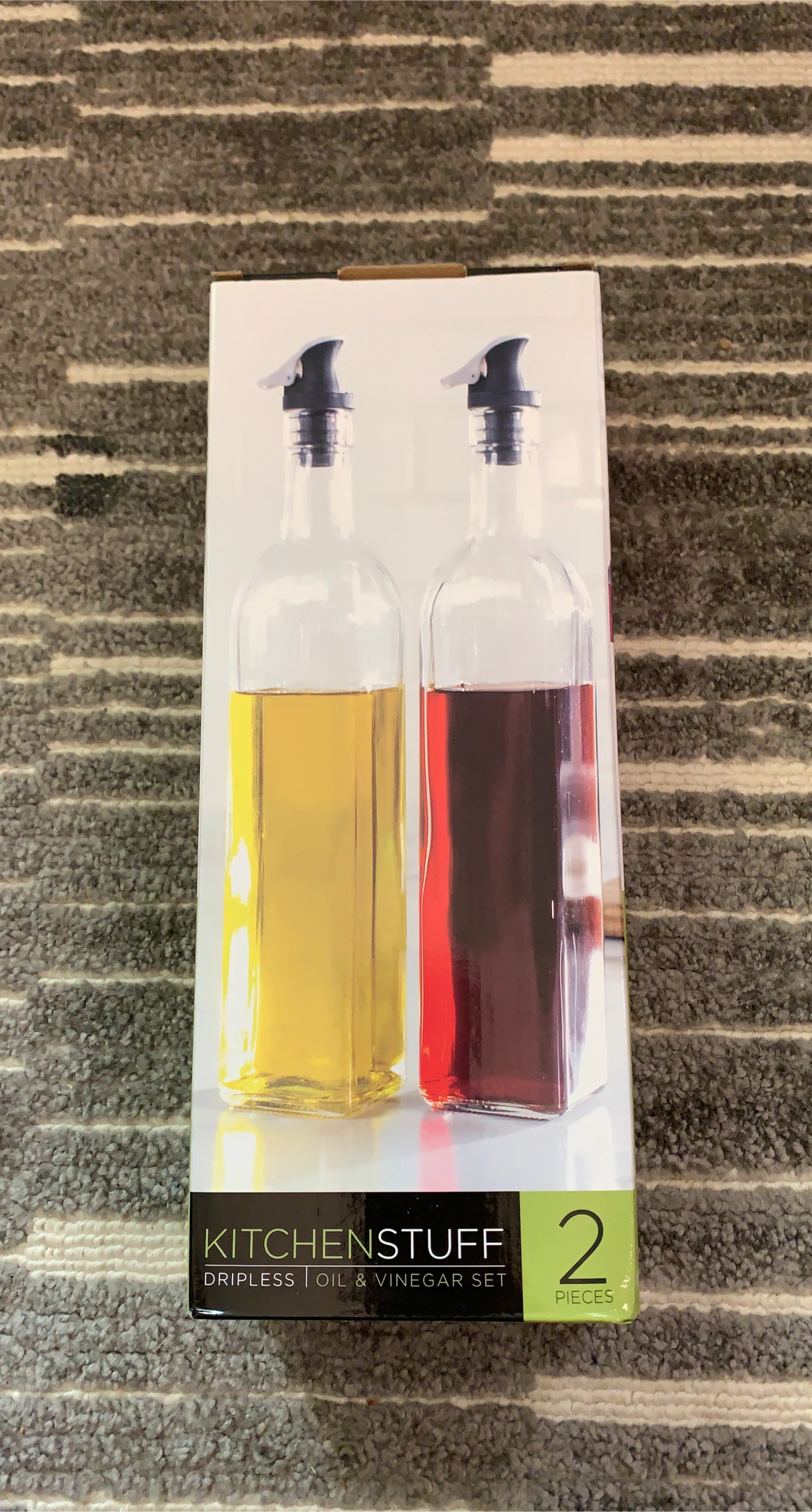 Dripless Oil & Vinegar Set - BNIB image indicator(1)