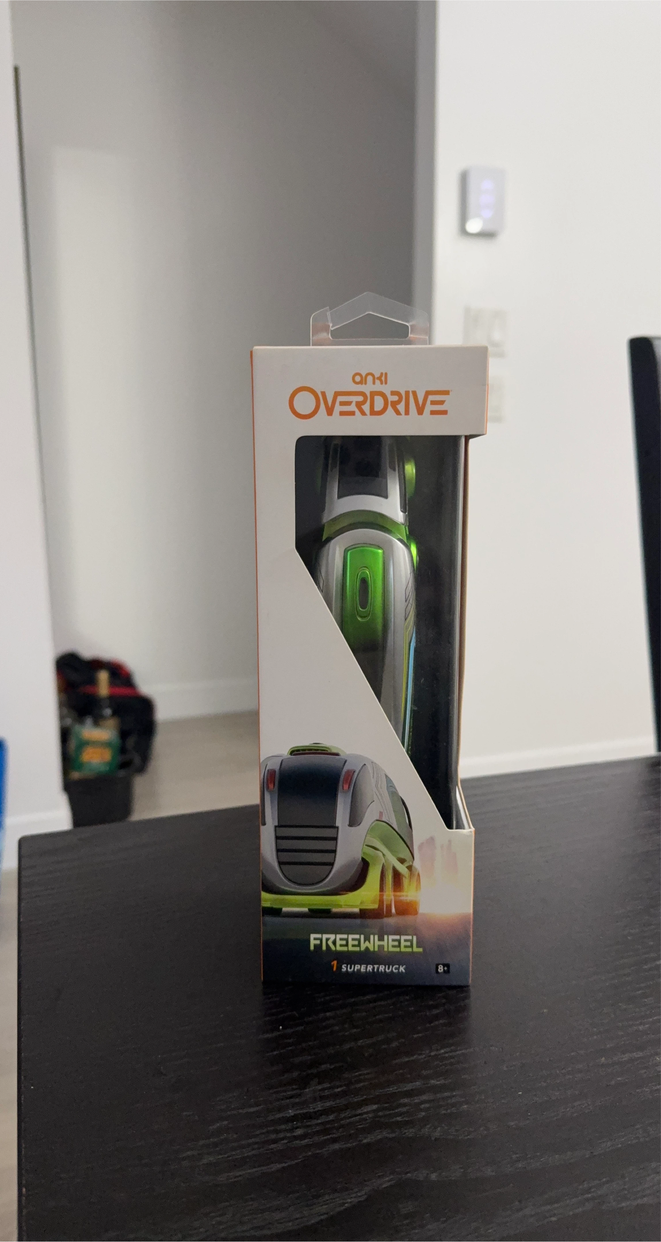 Anki Overdrive Freewheel Supertruck (With Box) image indicator(1)