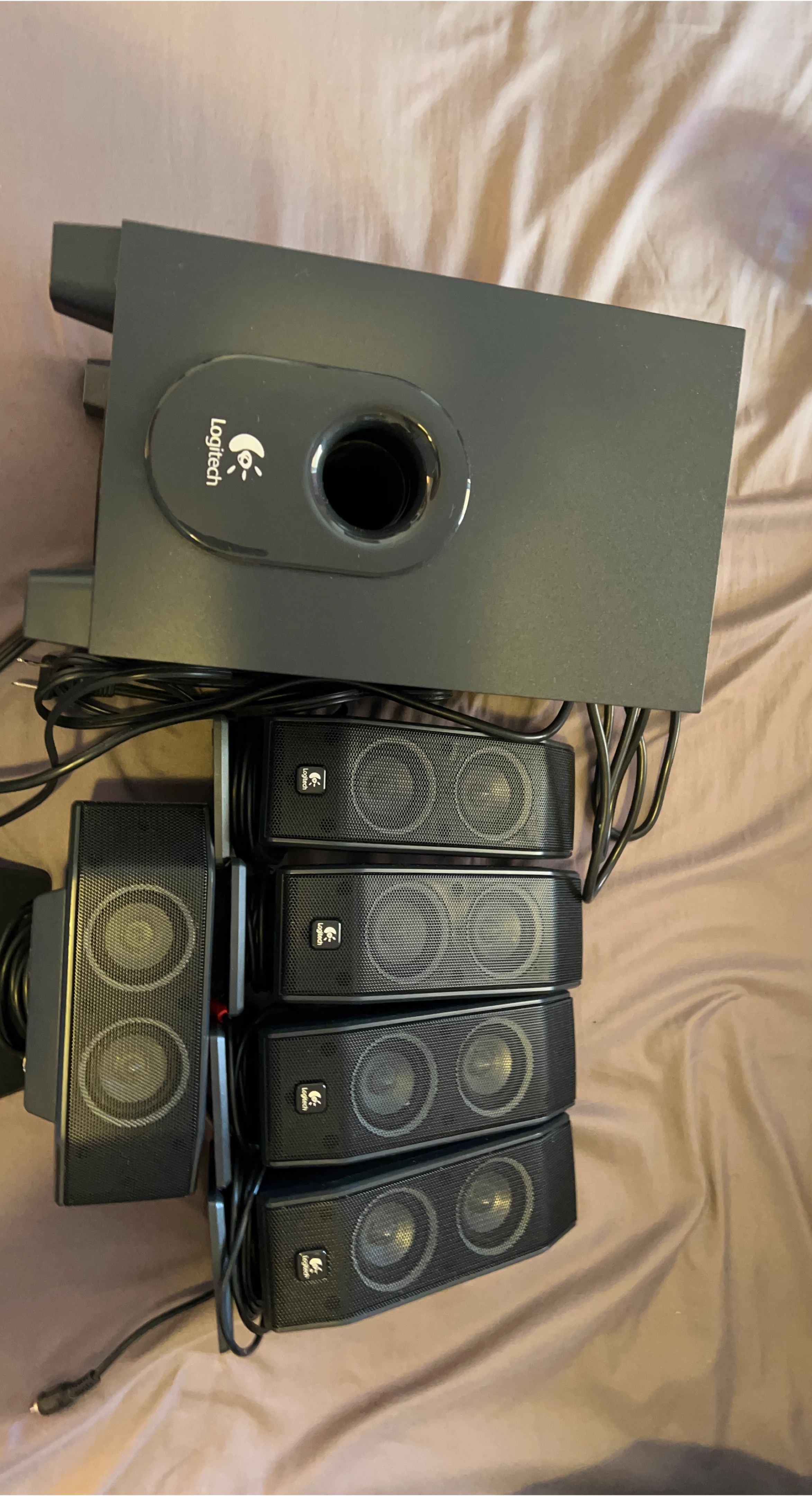 Logitech 5.1 Surround Sound Speaker System