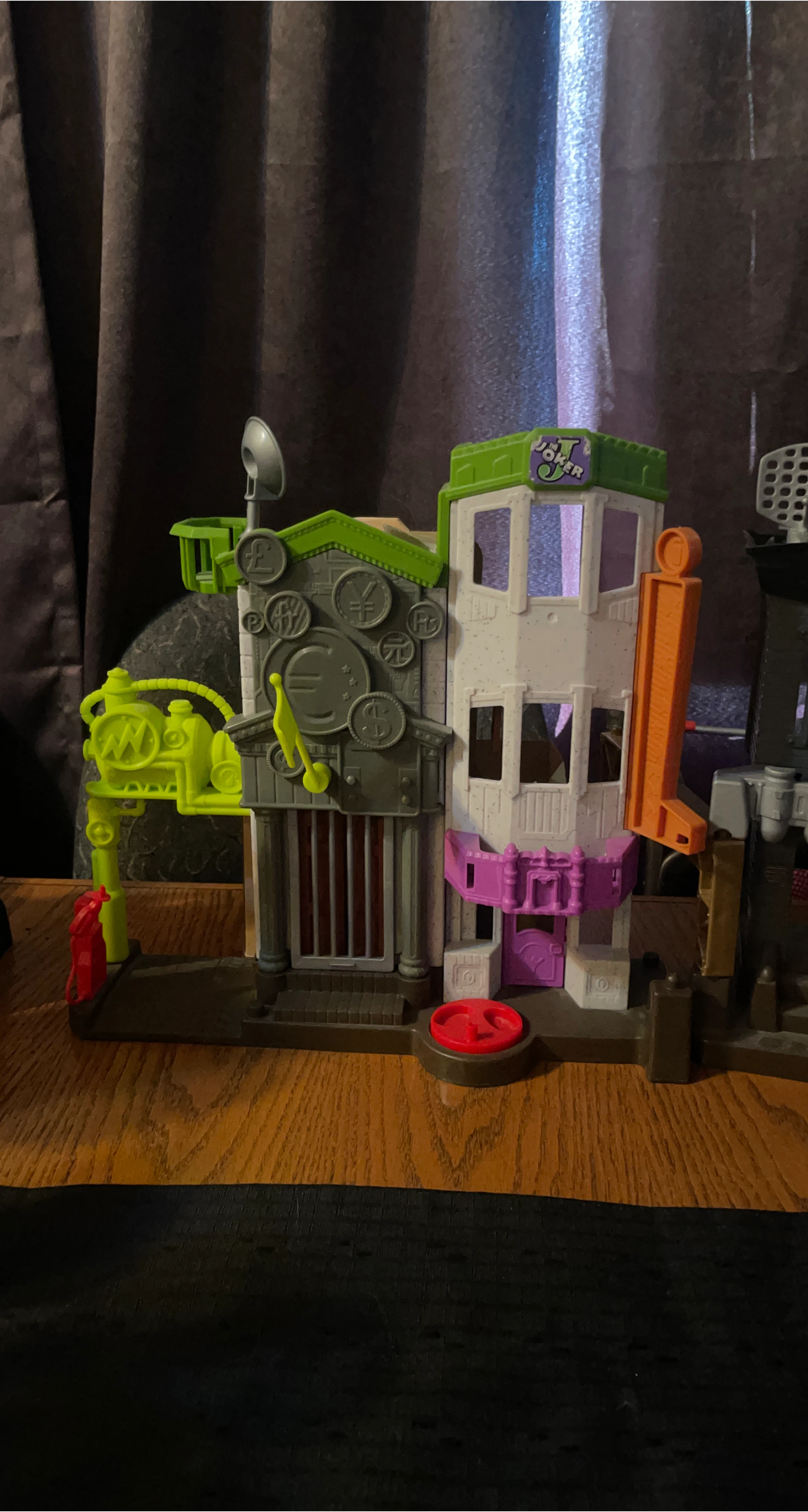 DC The Joker Laugh Factory Playset