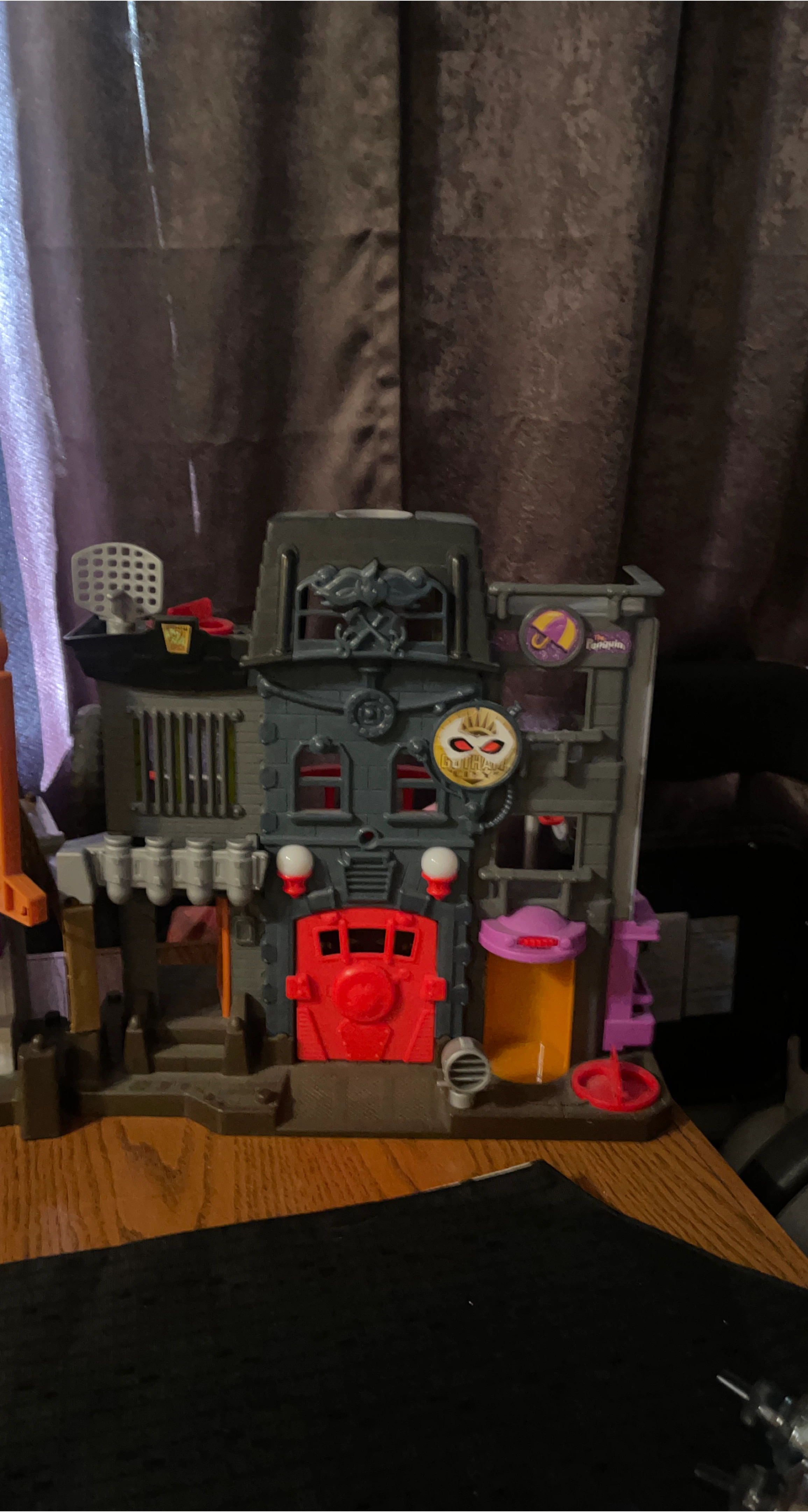 Fisher-Price Imaginext DC Super Friends Gotham City Jail