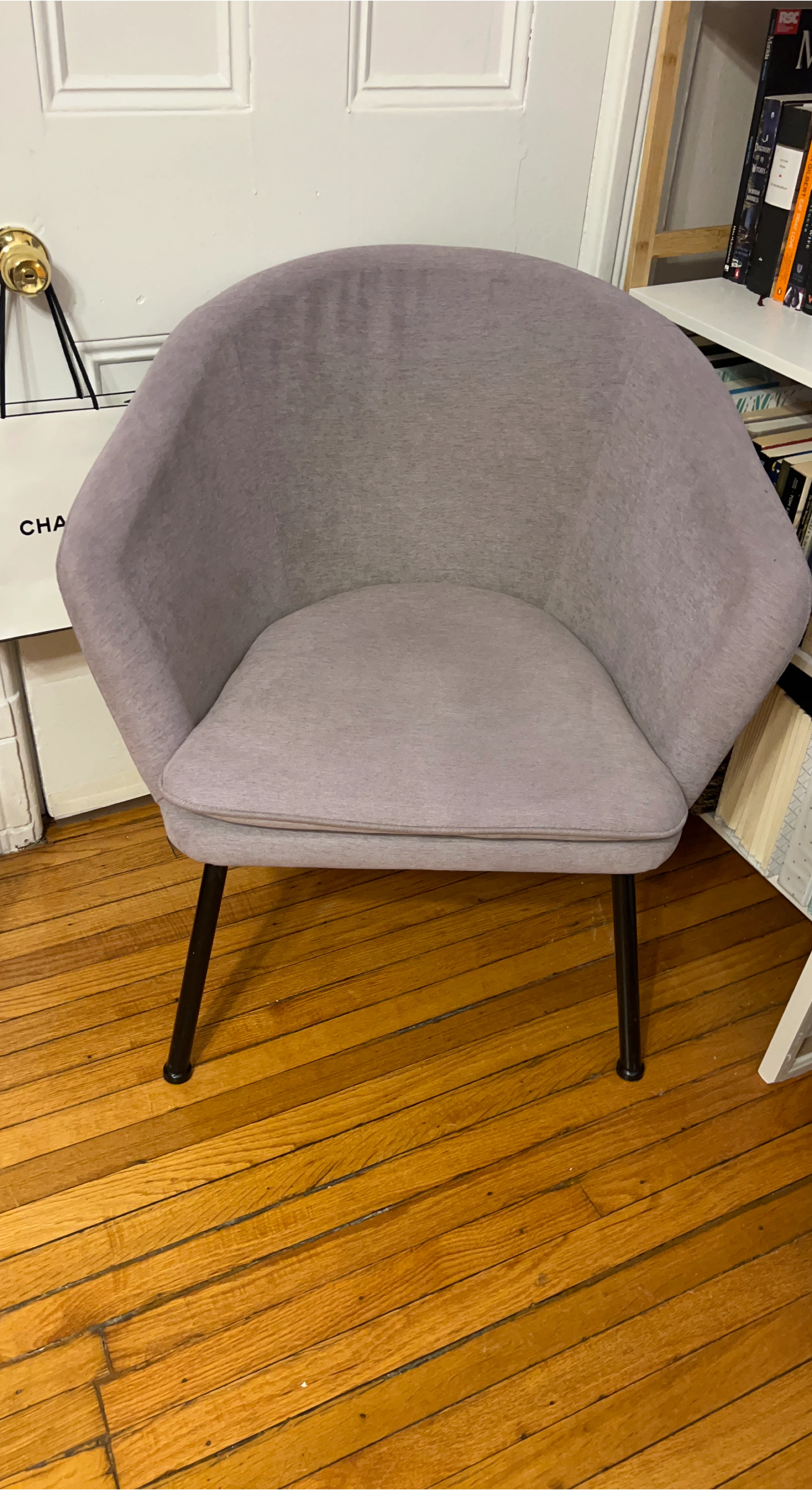 Grey Accent Chair 🥕