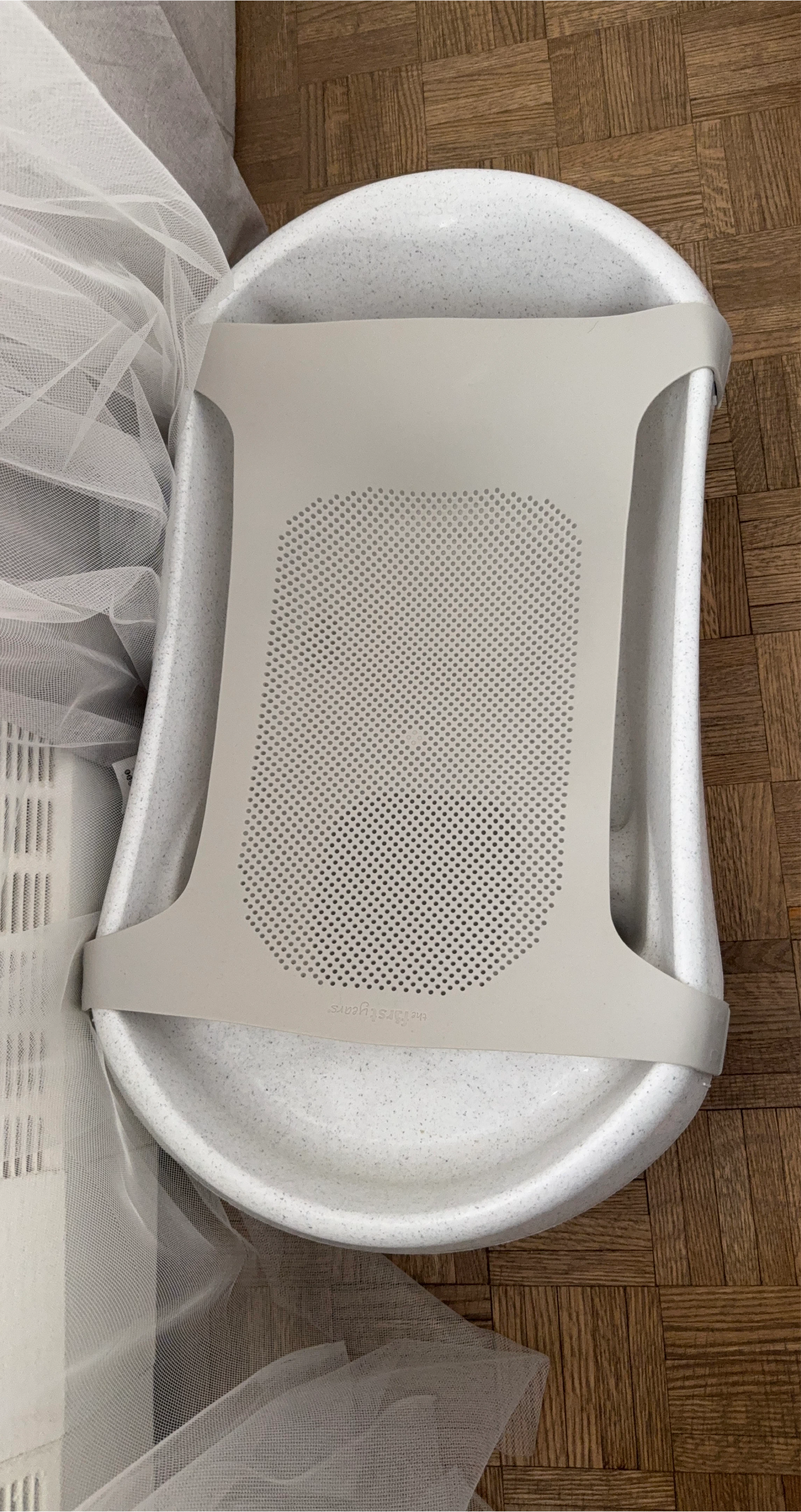 The First Years Newborn to Toddler Tub image indicator(1)