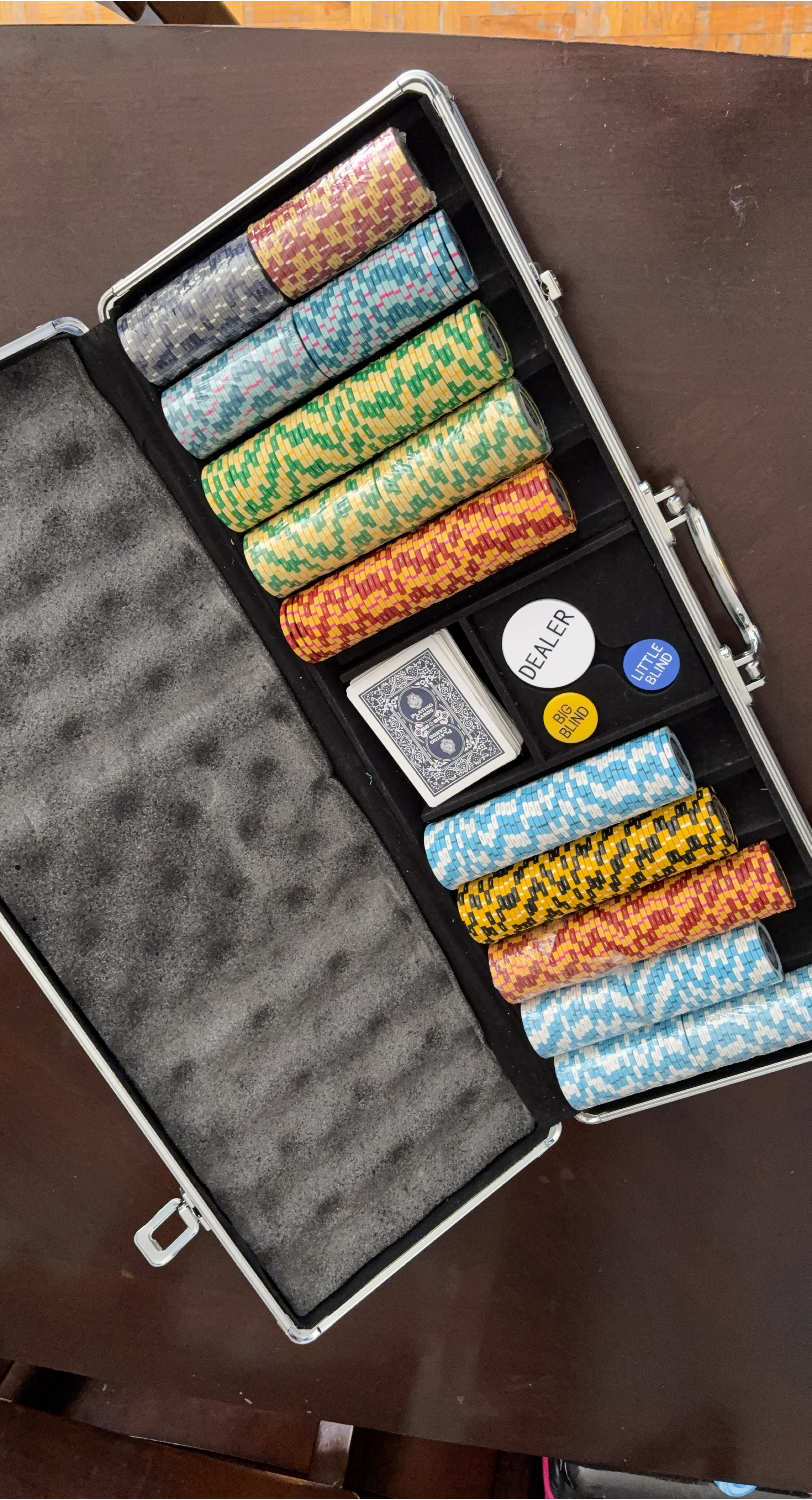 Poker Set with Case, Cards, and Chips image indicator(1)