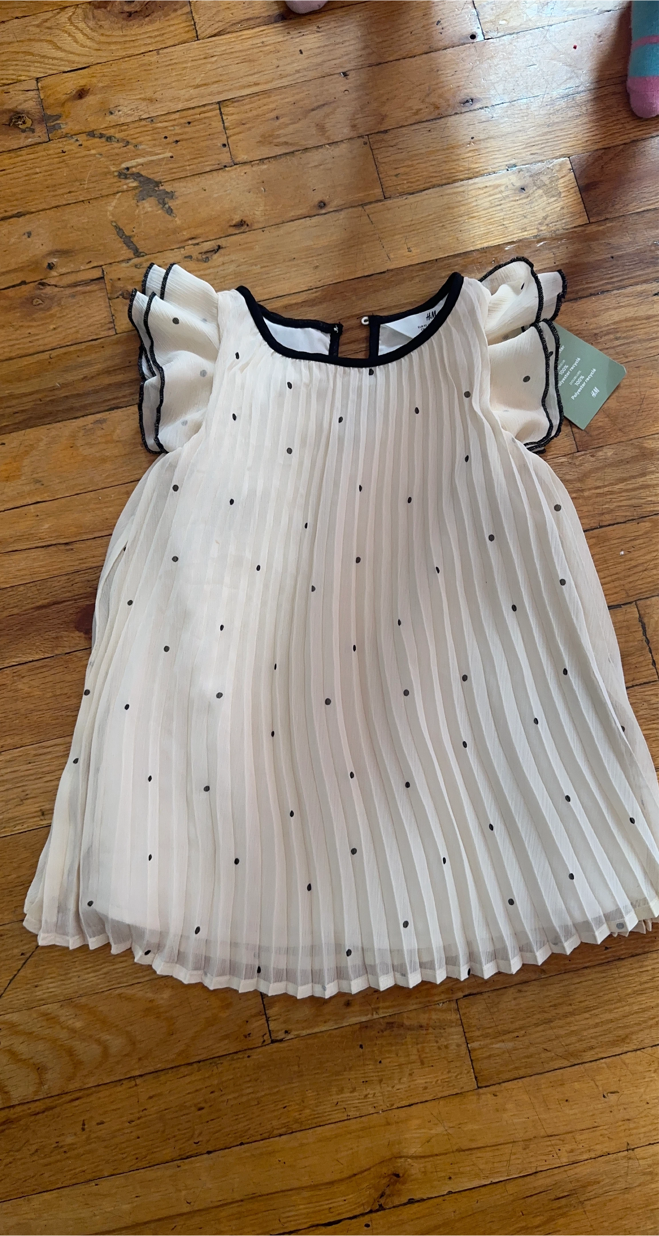 H&M White Pleated Dress