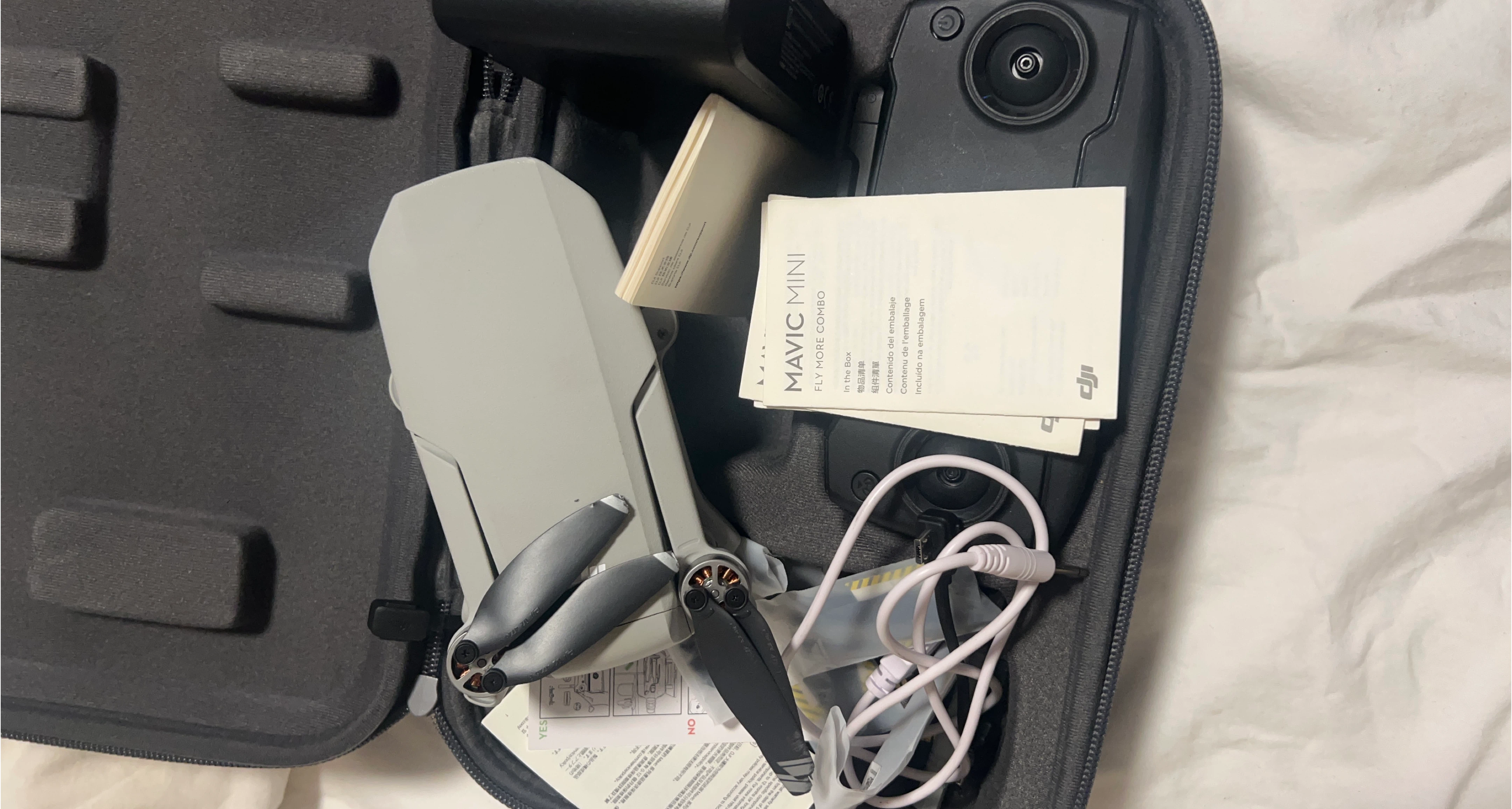 DJI Mavic Mini Drone with Accessories image indicator(2)