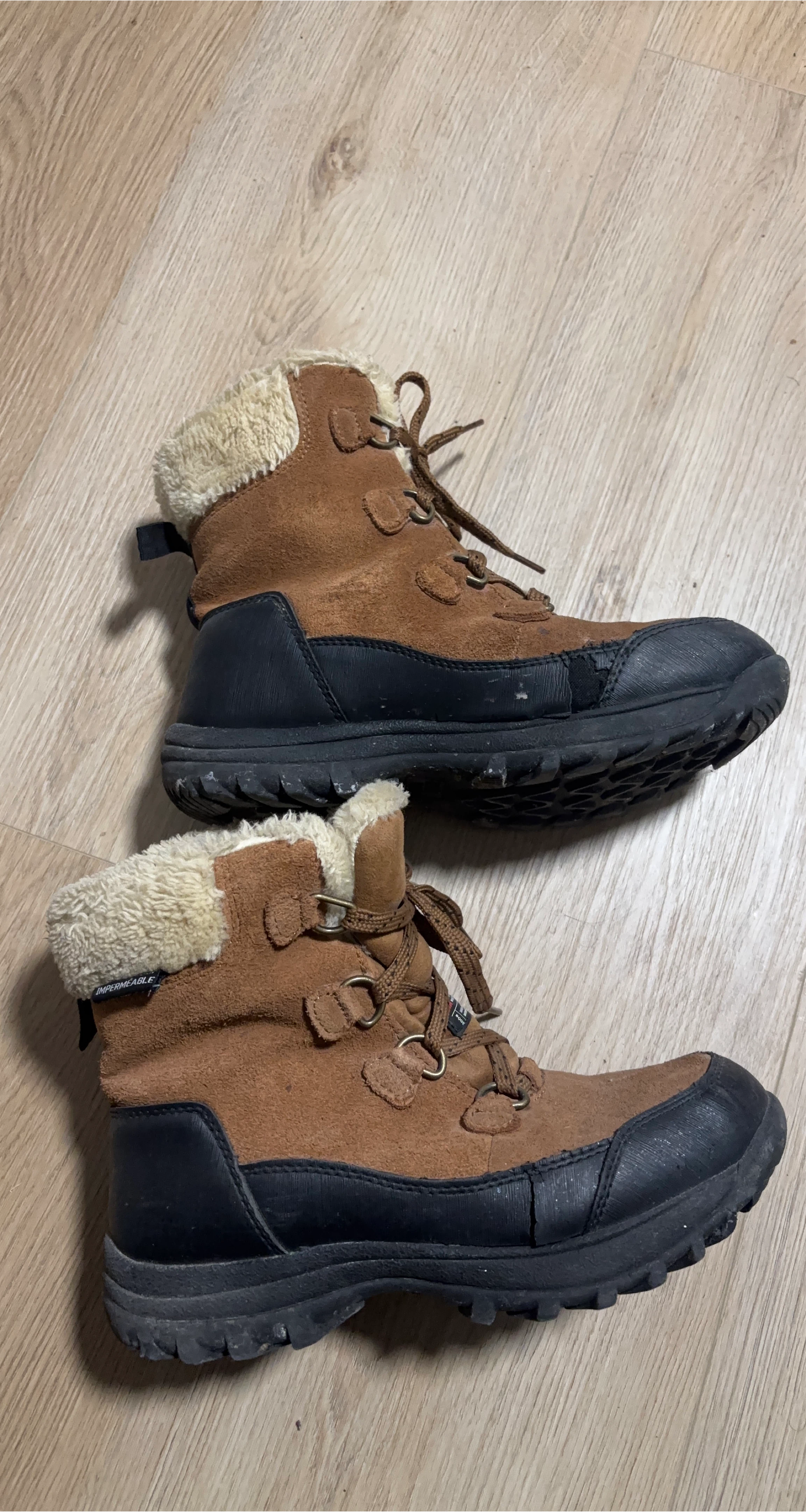 Brown Winter Boots - Size Unknown