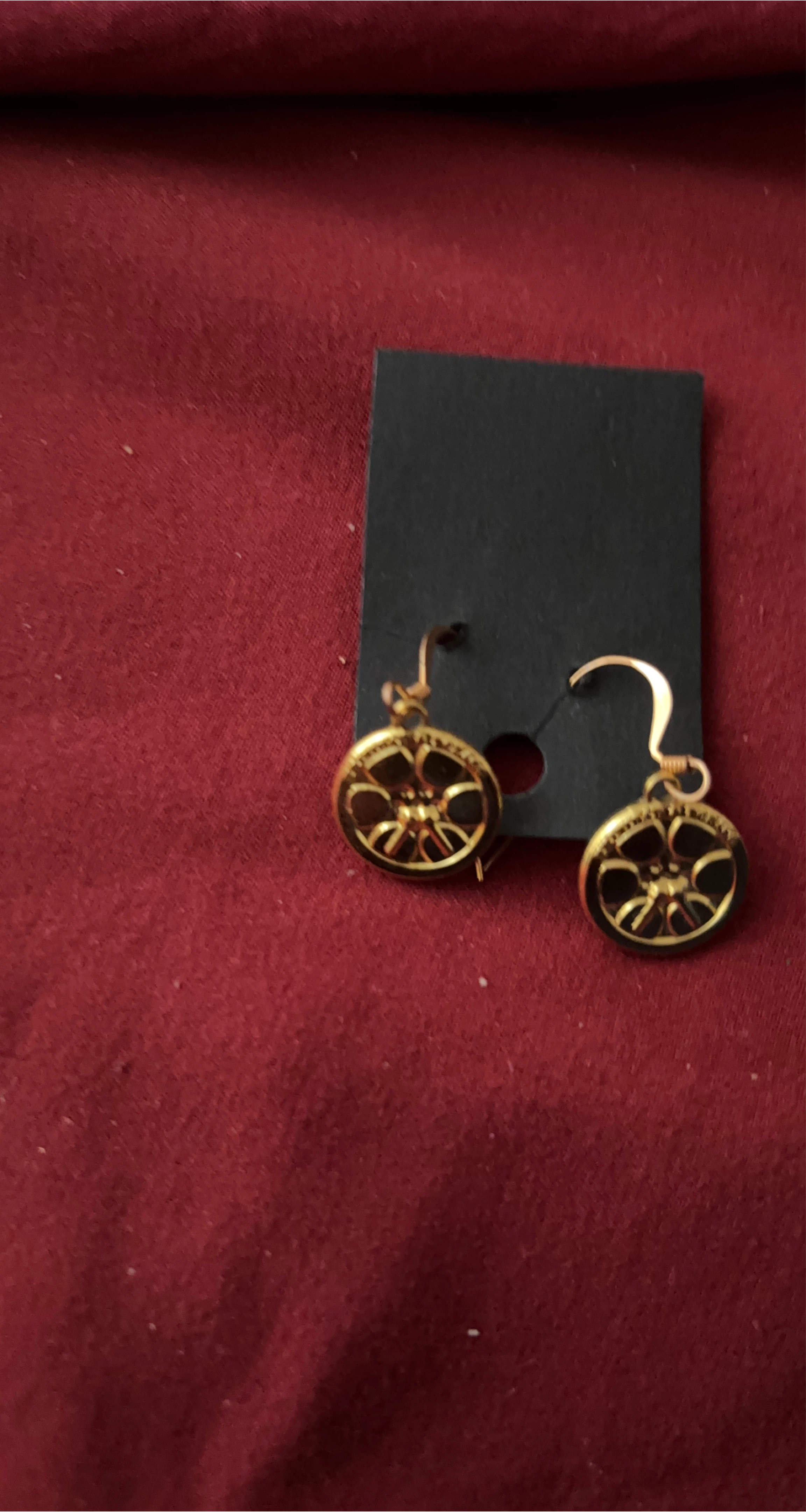 Gold Flower Earrings thumbnail