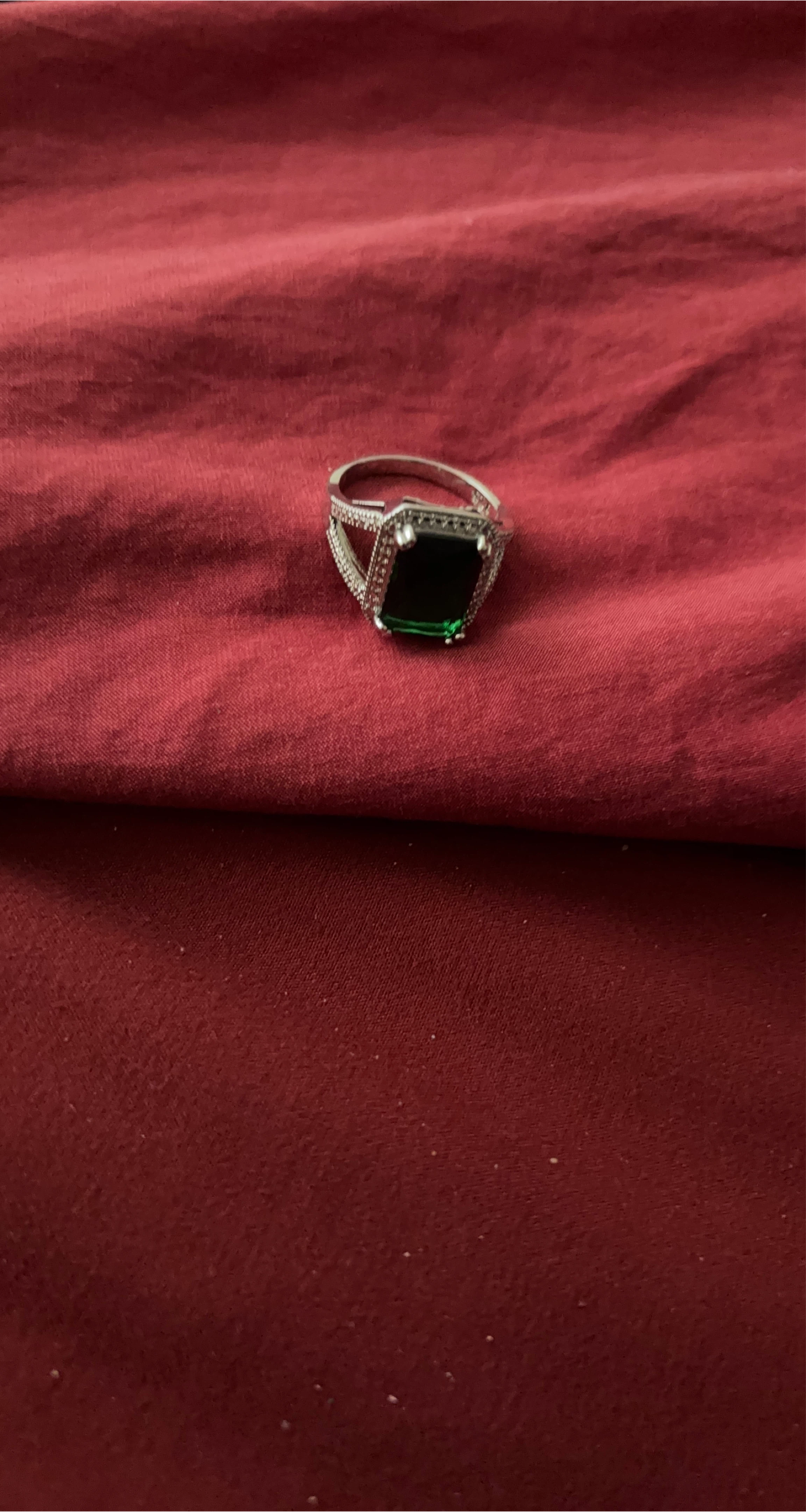 Emerald Green Gemstone Ring thumbnail