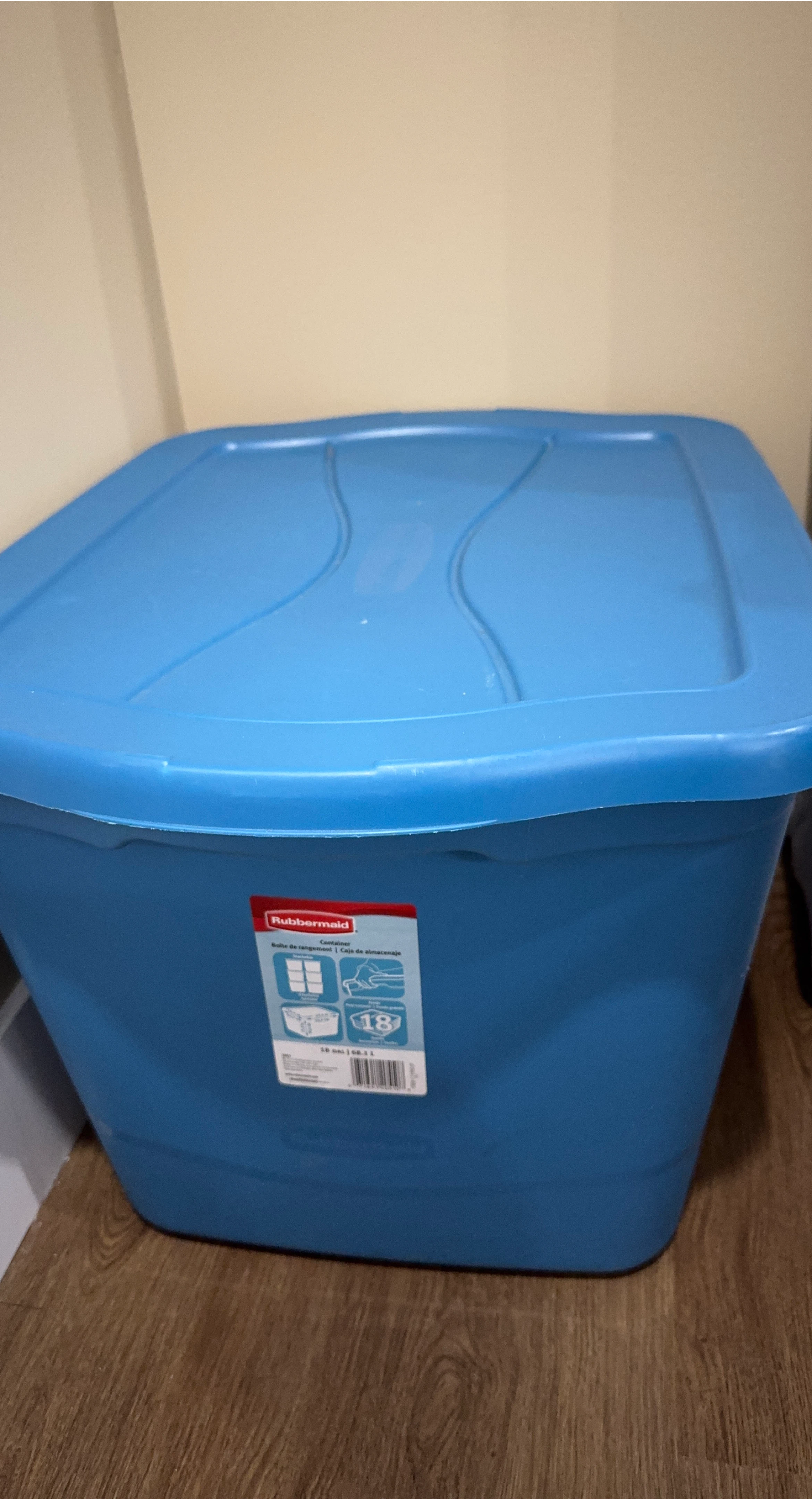 Rubbermaid 18 Gal Blue Storage Container thumbnail