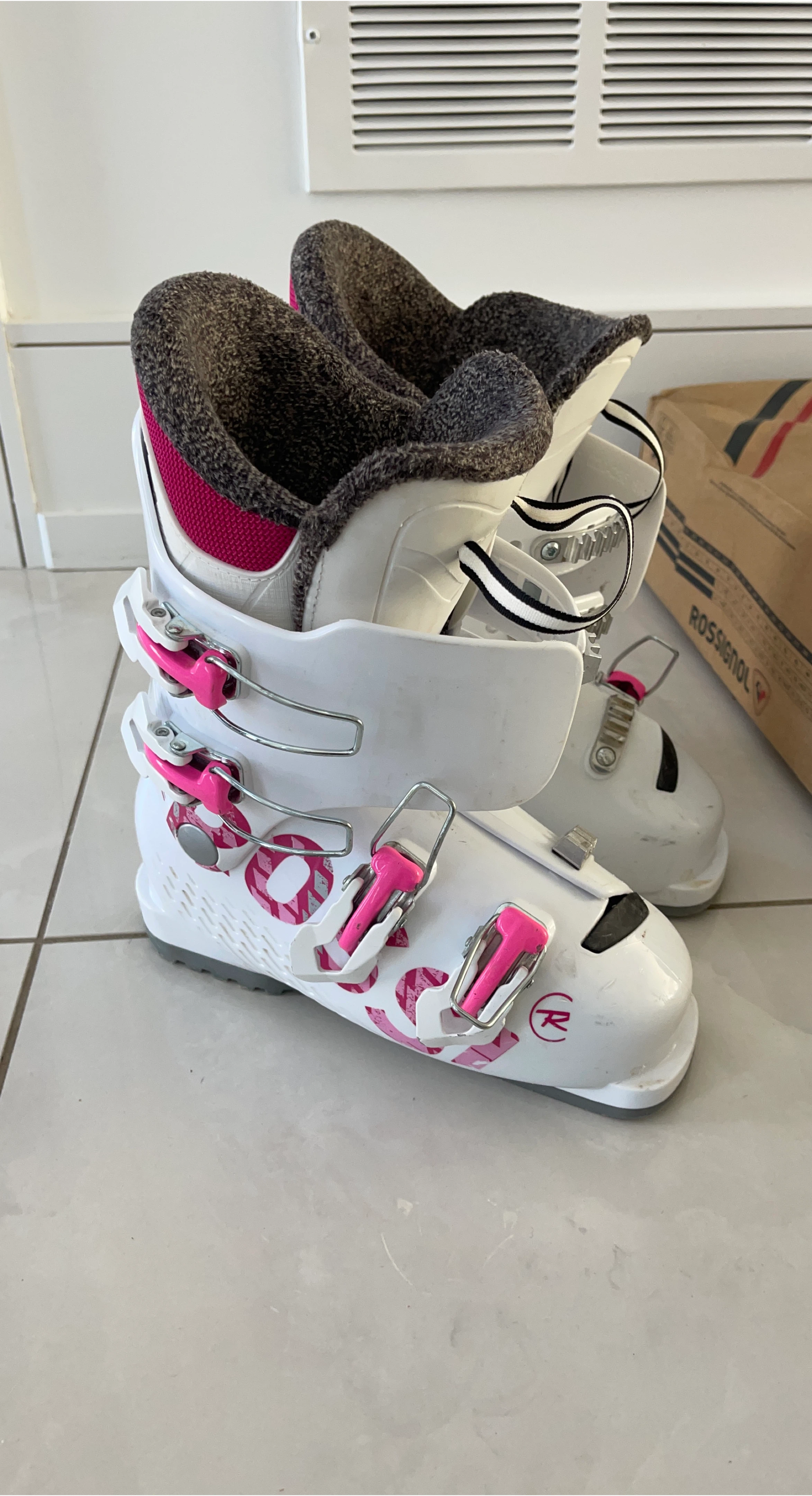 Rossignol Fun Girl 4 Ski Boots - Size 22.5 thumbnail