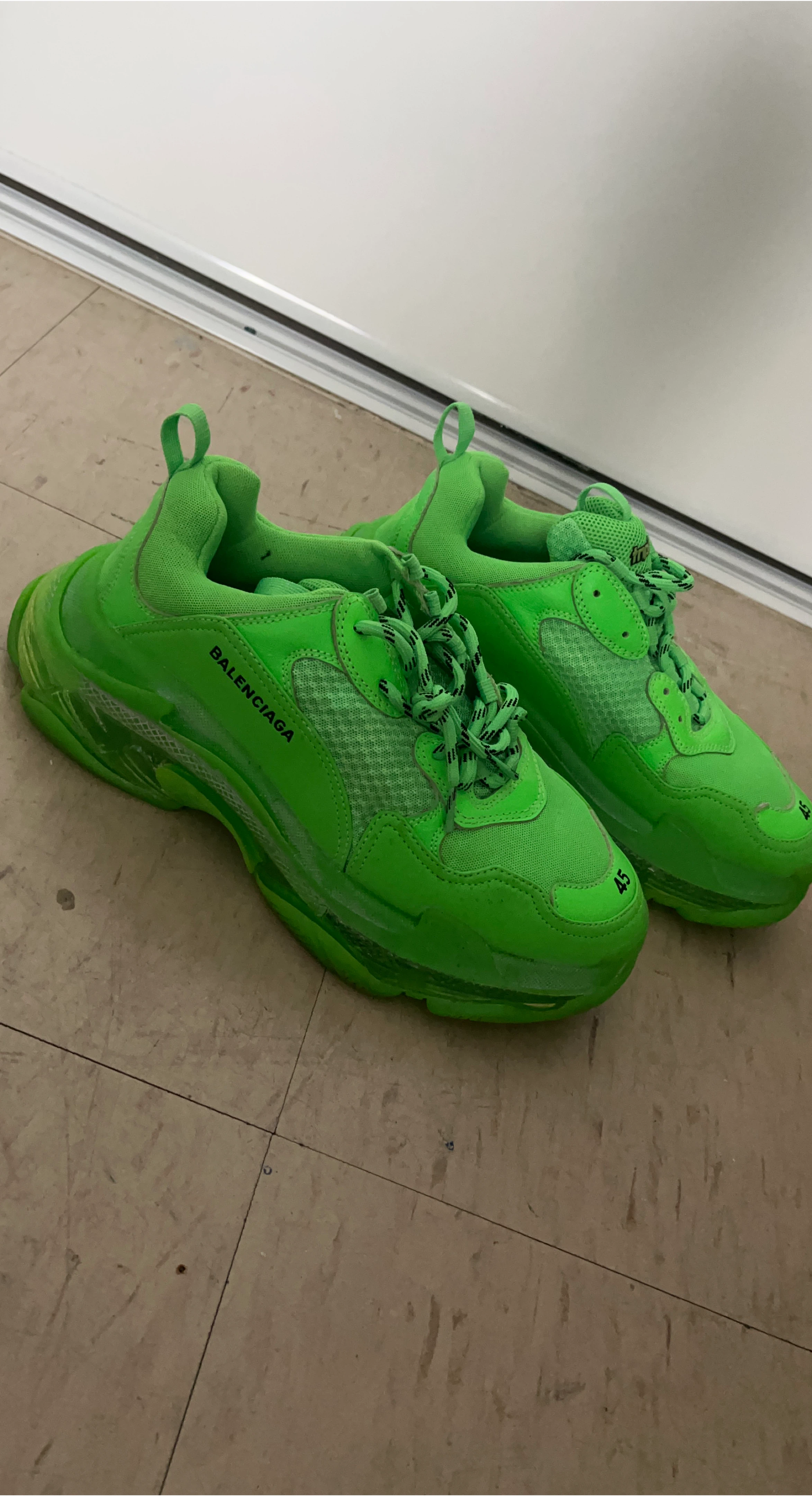 Balenciaga Triple S Neon Green Size 45 thumbnail