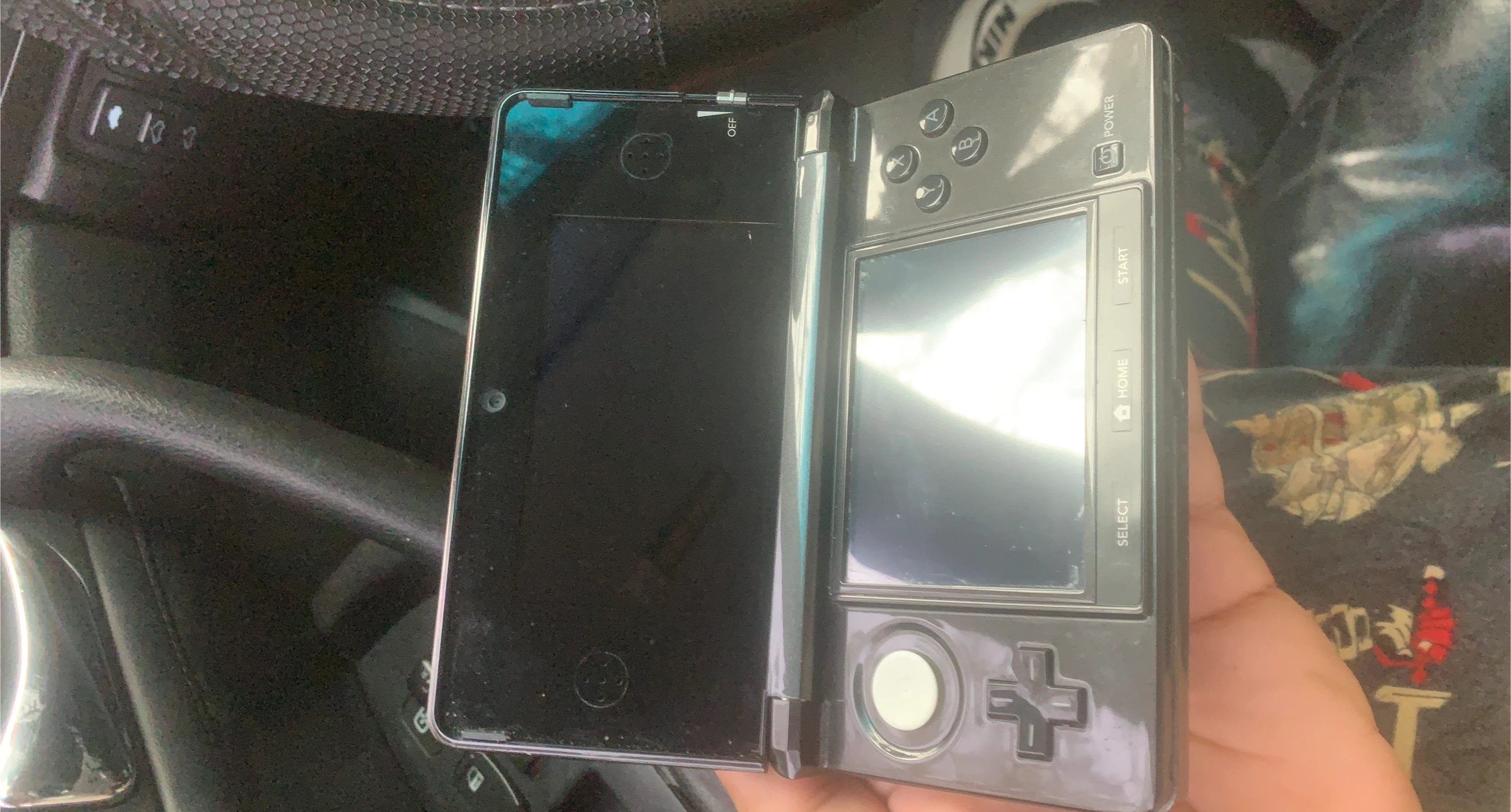 Nintendo 3DS Black with Pokemon Diamond thumbnail