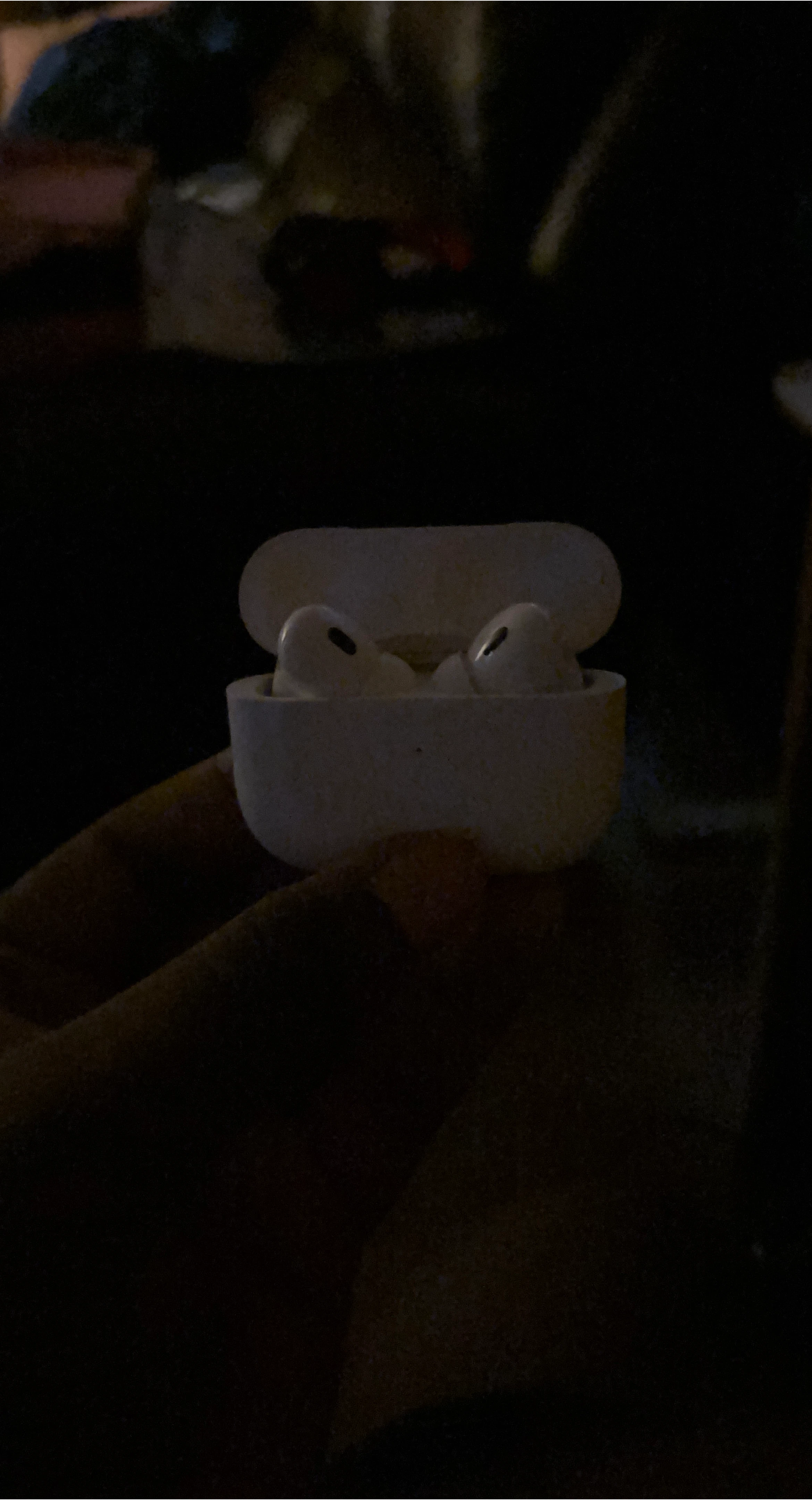 Apple AirPods Pro thumbnail