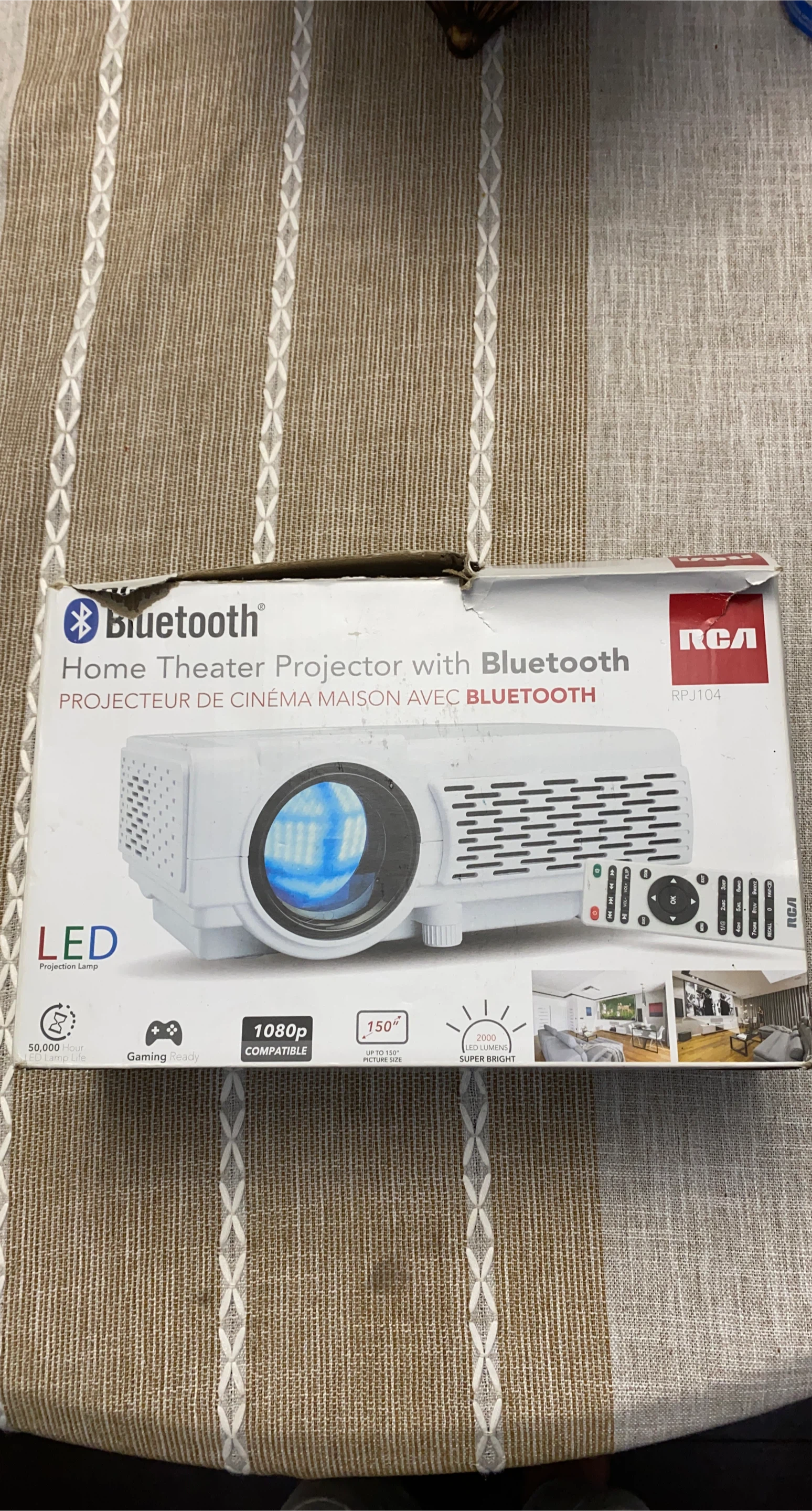 RCA RPJ104 Home Theatre Projector - Bluetooth thumbnail