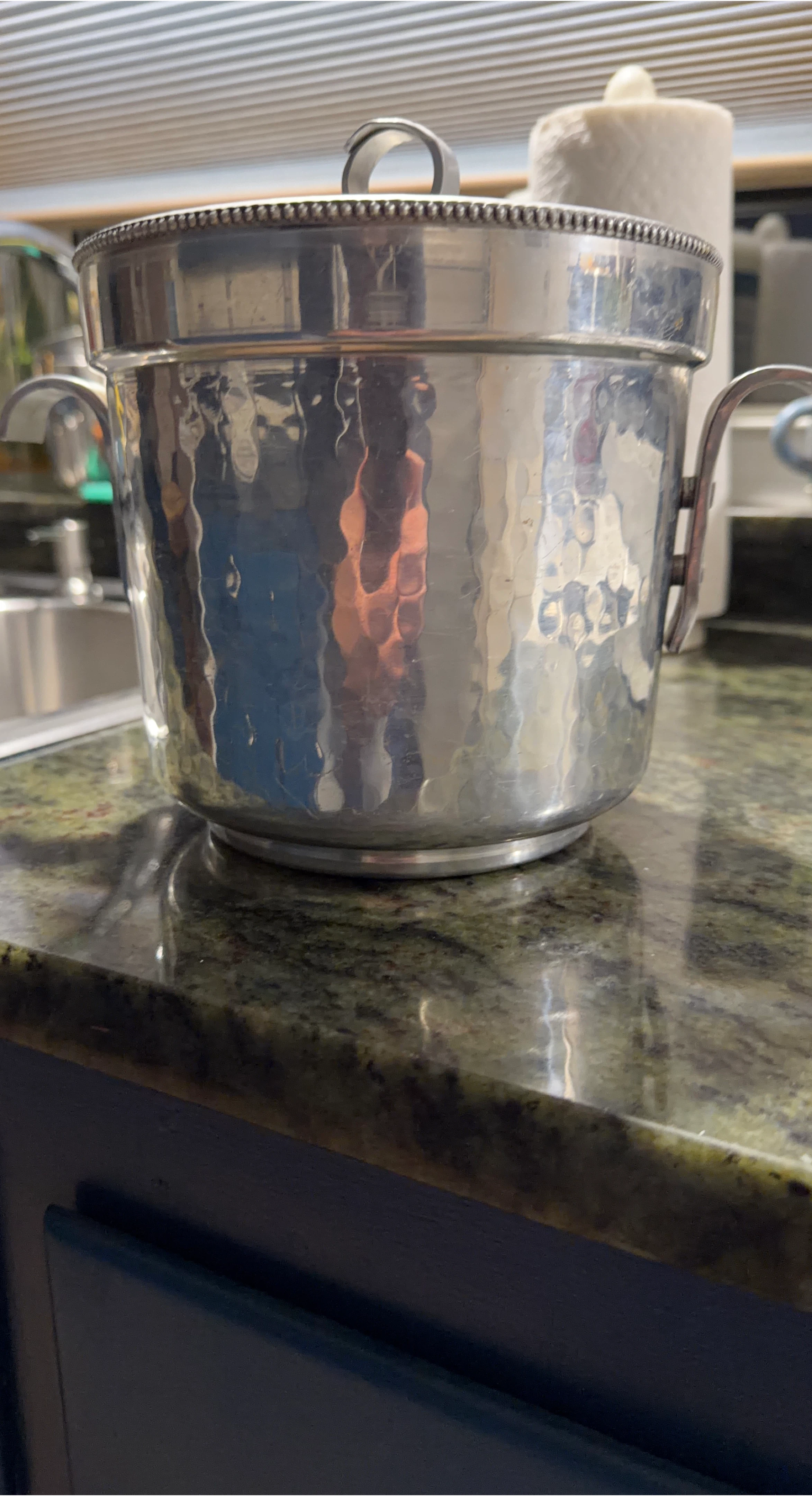 Buenilum Hammered Aluminum Ice Bucket thumbnail