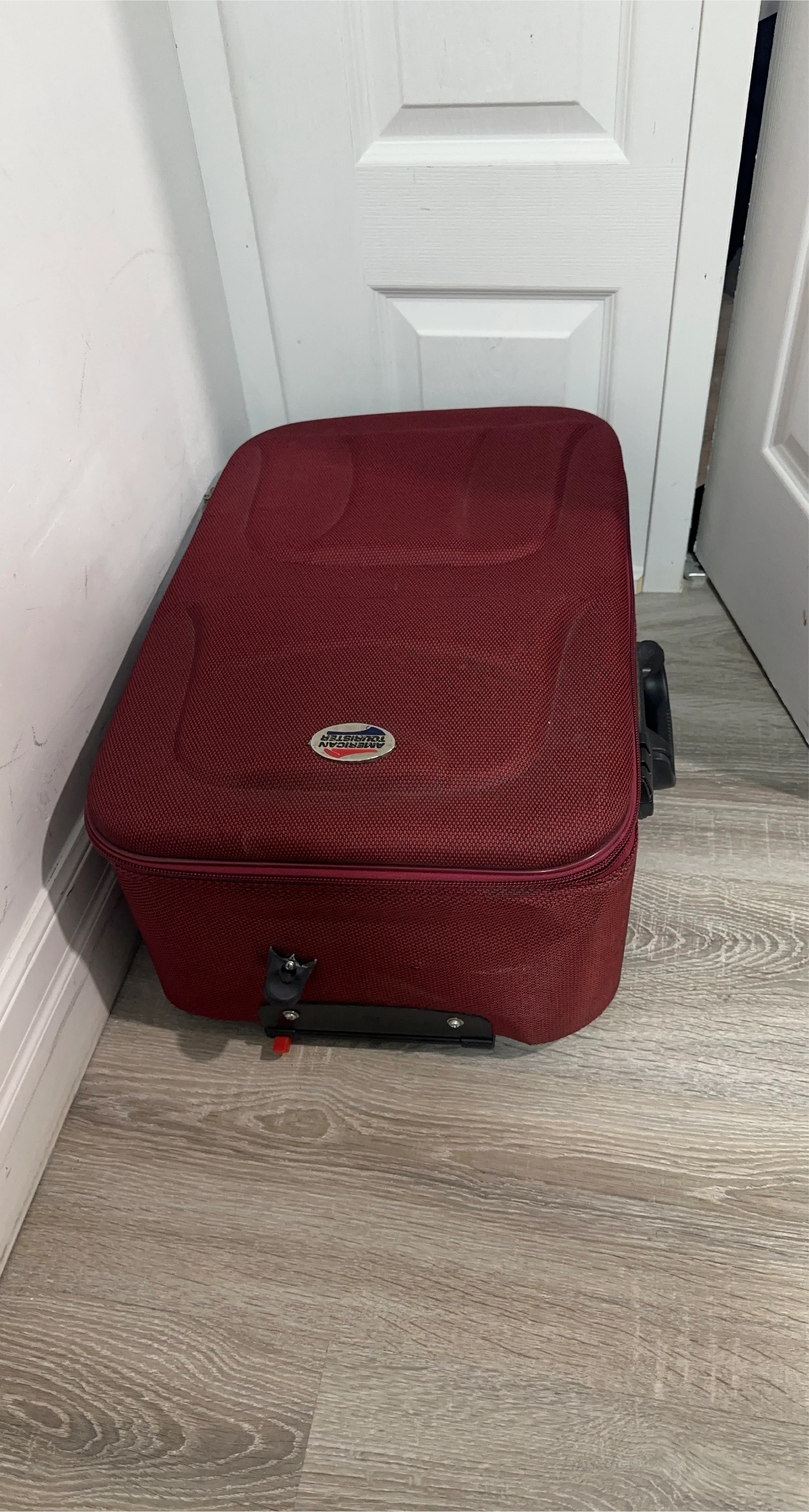 American Tourister Carry-on Suitcase thumbnail