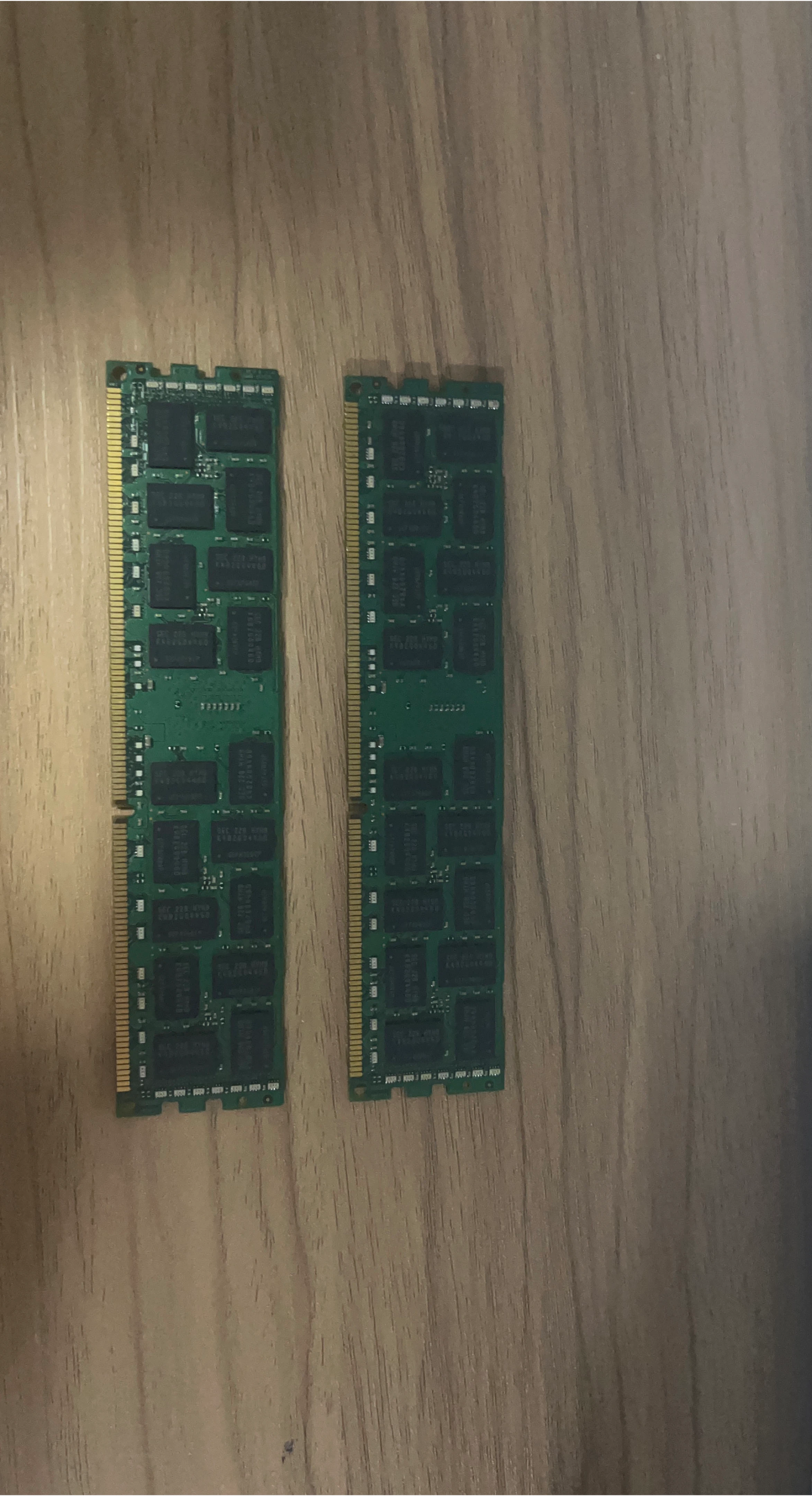 Samsung 2x4GB DDR3 PC3-10600U RAM 🥕