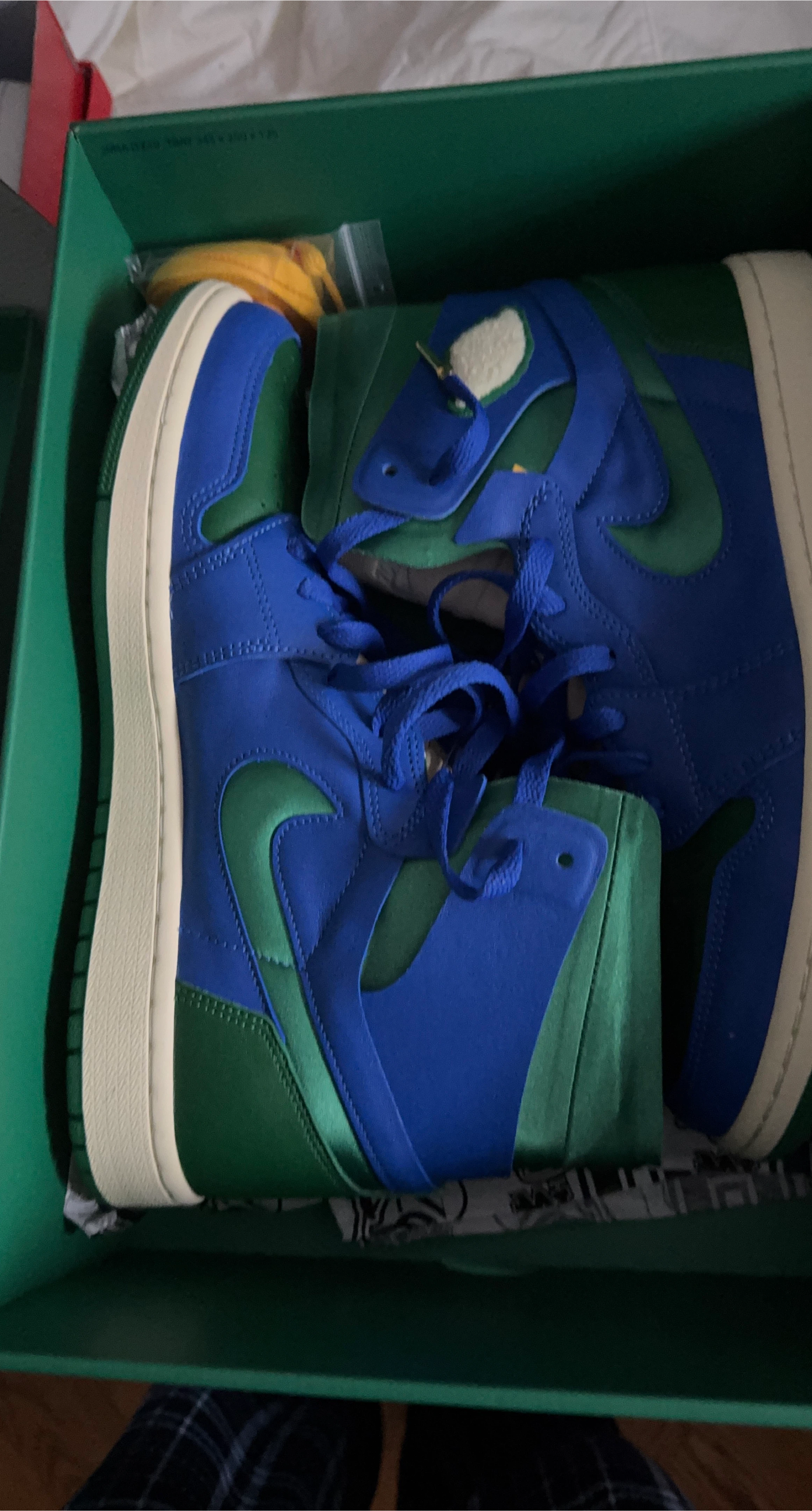 Nike Air Jordan 1 Retro High OG Lucky Green Shoes